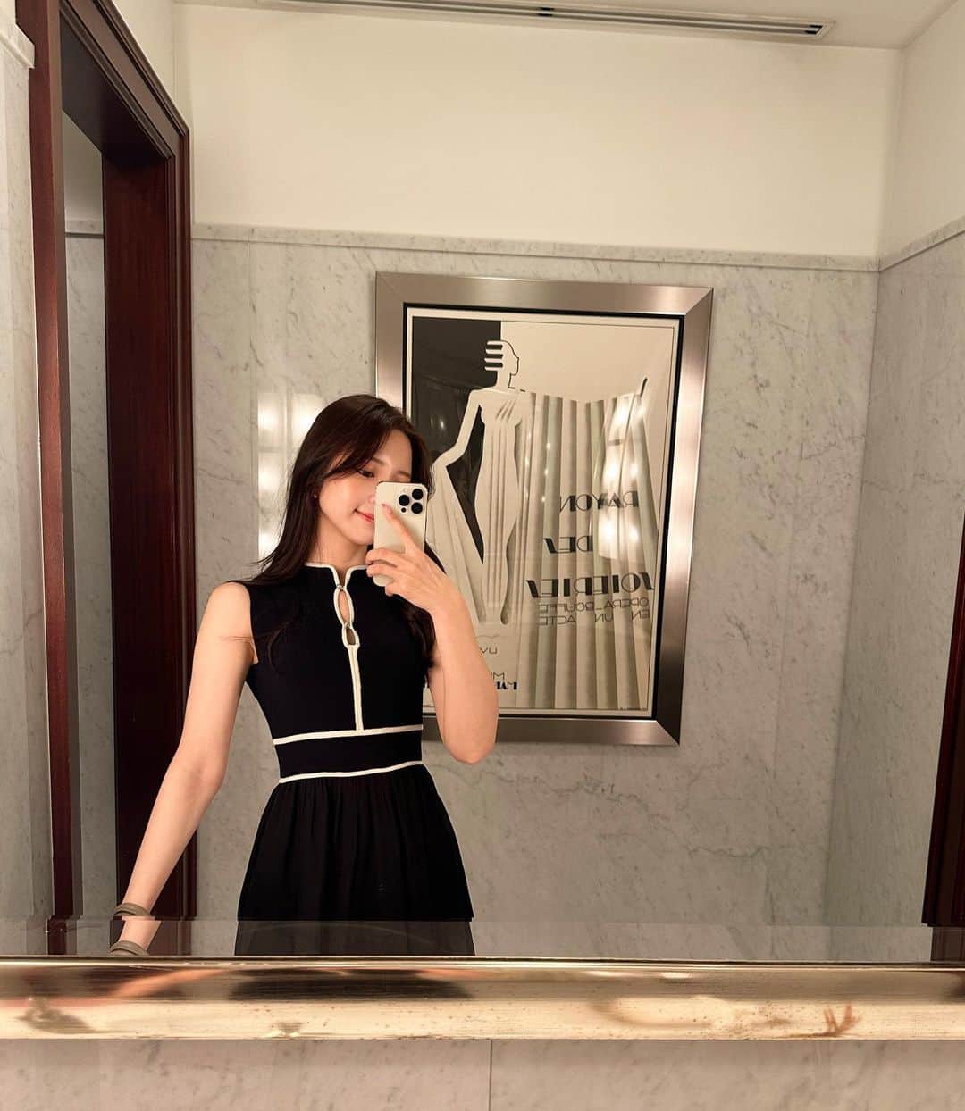 岸本沙季のインスタグラム：「🐻💙🤍」