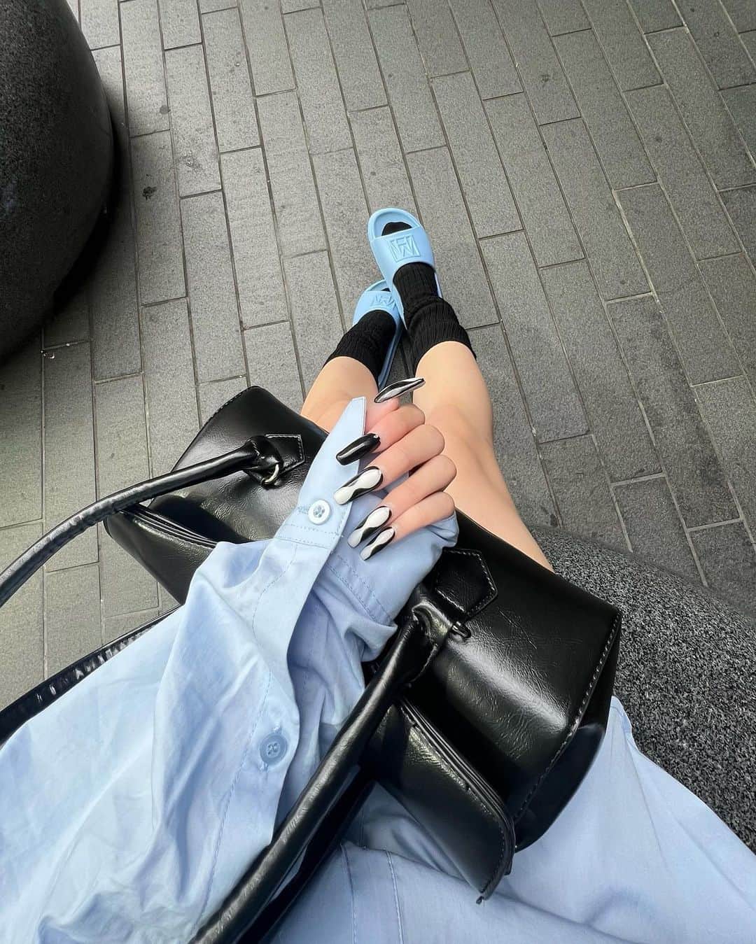 田向星華（せいせい）さんのインスタグラム写真 - (田向星華（せいせい）Instagram)「ブルーな日🧞‍♂️💎🩵  髪の毛は撮影期間終わったので切りました そしてシルバー復活✌︎✌︎」6月6日 18時32分 - seika____official