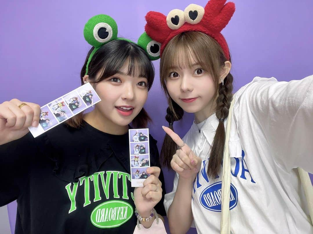 鈴木千夏さんのインスタグラム写真 - (鈴木千夏Instagram)「🐸🦀  数年ぶりの韓国プリ📸🎞️  チマチョゴリの時にヘアメイクで編み込みしてもらったから 髪の毛癖ついちゃって 訳ありのツインテール🤣 何年振り、、、笑笑🤣  #韓国旅行 #韓国 #🇰🇷 #韓国料理 #屋台 #東大門 #東大門区 #東大門区グルメ #東大門ナイトショッピング #🛍️ #韓国ファッション #オルちゃんファッション #ハートデニム #Tシャツ #東大門ショッピング#景福宮 #셀스타그램　#한국　#감성사진　#카페　#카페스타그램　#카페그램　#여행스타그램　#한국여행　#プリクラ #プリクラ倶楽部 #プリント倶楽部 #韓国プリ」6月6日 18時43分 - chii.chinatsu