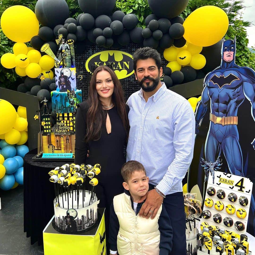 Fahriye Evcenさんのインスタグラム写真 - (Fahriye EvcenInstagram)「İyi ki doğdun ilk göz ağrımız 🖤💛 KARAN  #13.04.2019」6月6日 18時58分 - evcenf