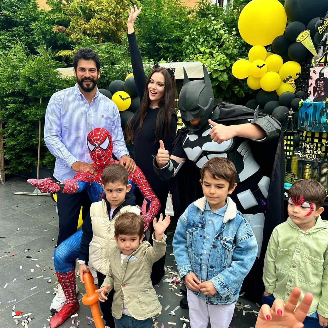 Fahriye Evcenさんのインスタグラム写真 - (Fahriye EvcenInstagram)「İyi ki doğdun ilk göz ağrımız 🖤💛 KARAN  #13.04.2019」6月6日 18時58分 - evcenf