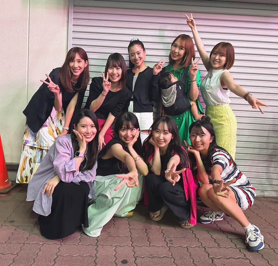 佐藤夏希のインスタグラム：「同窓会🥹❤️❤️❤️ 楽しかったなぁ☺️ 最近何してるのー？どんな感じー？って話よりもやっぱり 昔のAKBの思い出話ばっかで あー、みんな好き😌🩷🩷🩷って思ったよ😌 家族より一緒にいる時間長かったもんな🥹こうしてまた会えるのが何より幸せなことだ❤️ はるごんおかえり♡🇯🇵 きたりえ結婚おめでとう♡💒 有華、幹事ありがとう🐙  #akb48」