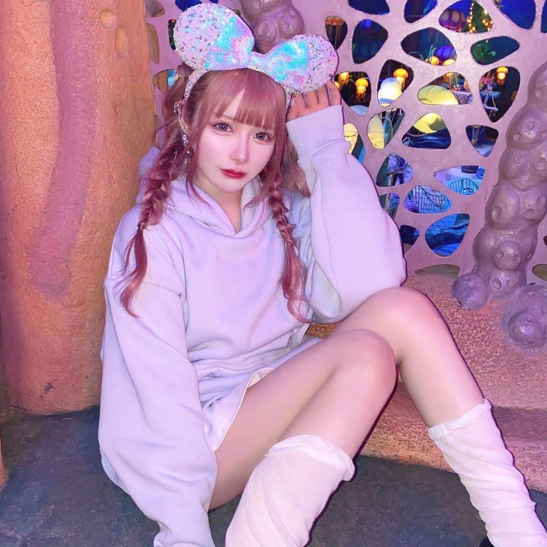 のインスタグラム：「🫧🪽🤍🥼 ⁡ ⁡ 恋肌で3回目の脱毛してきたよー！ @koi_hada_jp  ⁡ 恋肌は最短2週間に1回のペースで通えるし THR脱毛器を使用していて 痛みを抑える冷却機能を搭載した 日本製業務用脱毛器なんだよー✨ ⁡ 顔・VIO含む全身62部位 5回パック 月々1,000円～が今なら「12ヶ月分0円」❤️ 契約者特典で「美容医療施術1万円割引クーポン」プレゼント🎁 ⁡ 3回目だけどめっちゃ効果感じてる😭 ⁡ 脱毛すればカミソリ負けとか無いし 今からの時期もっと肌見せする時期になるから 早めにしとけばよかったー！ってなるよね🥺 ⁡ #恋肌#脱毛#脱毛サロン#脱毛デビュー#美肌ケア#モチベーション#垢抜け#ディズニー#ディズニーシー#マーメイドラグーン#夏」