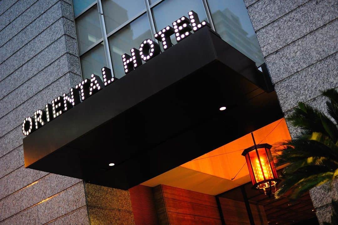 ［公式］オリエンタルホテル神戸・旧居留地のインスタグラム：「. [ ホテルメンテナンスに伴う休館日のお知らせ ] ⁡ 平素よりORIENTAL HOTELをご利用賜り 誠にありがとうございます。 この度ホテル館内のメンテナンスを行うため 2023年6月13日、14日の2日間を 全館休館とさせていただきます。 ⁡ また、17Fのレストランフロアにおいては キッチンのメンテナンスを行う為、 2023年6月13日〜16日の間を 休業とさせていただきます。 ⁡ 皆様には大変ご迷惑をおかけいたしますが、 何卒ご理解のほどお願い申し上げます。 ⁡ ⁡ ■ 6月13日(火曜日) エントランス / Entrance … 14:00 Close 宿泊 / Rooms … 13:00 Close レストラン / Restaurant … 10:30 Close (10:00 Food Out) カフェ・バー / Cafe & Bar … Closed ブライダル・宴会 / Bridal, Party … Closed ⁡ ■ 6月14日(水曜日) 終日休館 ⁡ ■ 6月15日(木曜日) エントランス / Entrance … 10:00 Open 宿泊 / Rooms … 15:00 Open レストラン / Restaurant … Closed カフェ・バー / Cafe & Bar… Closed ブライダル・宴会 / Bridal, Party … 通常営業 ⁡ ■ 6月16日(金曜日)  レストラン / Restaurant … Closed  カフェ・バー / Cafe & Bar… Closed  ⁡ ■ 6月17日(土曜日)  レストラン / Restaurant … 7:00 Open  カフェ・バー / Cafe & Bar… 10:30 Open ⁡ ⁡ ⁡ #orientalhotelkobe」