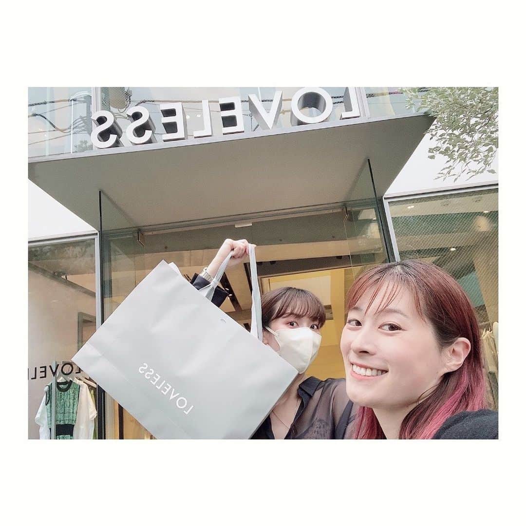 夢月せらのインスタグラム：「やって来ました大阪〜✨ 嬉しい嬉しい♡  オフだった日は、優波氏の元へ頼んでいたお洋服を受け取りに行ったり👗紅葉さんネイル💅をしに行ったりとゆっくり過ごしておりました🥰  さて！いよいよ大阪舞台稽古！そして大阪公演だー！！」
