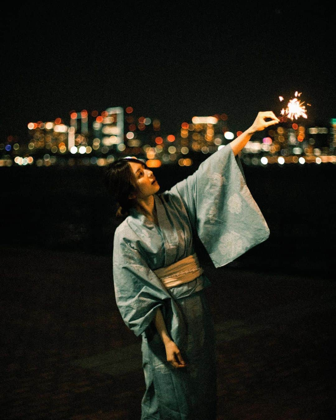 森杏奈のインスタグラム：「ㅤㅤㅤㅤㅤㅤㅤㅤㅤㅤㅤㅤㅤㅤㅤㅤㅤㅤㅤㅤ⠀⠀ ㅤㅤㅤㅤㅤㅤㅤㅤㅤㅤㅤㅤㅤㅤㅤㅤㅤㅤㅤㅤ⠀⠀ 浴衣で花火なんて中学生以来でした👘🎆 ㅤㅤㅤㅤㅤㅤㅤㅤㅤㅤㅤㅤㅤㅤㅤㅤㅤㅤㅤㅤ⠀⠀ 撮影後に特別に撮影していただきました📸 ありがとうございました！ ㅤㅤㅤㅤㅤㅤㅤㅤㅤㅤㅤㅤㅤㅤㅤㅤㅤㅤㅤㅤ⠀⠀ photo by @shoiwai さん ㅤㅤㅤㅤㅤㅤㅤㅤㅤㅤㅤㅤㅤㅤㅤㅤㅤㅤㅤㅤ⠀⠀」