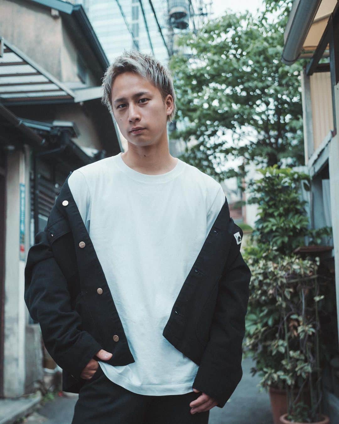 haru wagnusのインスタグラム：「Harajuku snap shoot with Danchimen Atsuki ㅤㅤㅤㅤㅤㅤㅤㅤㅤㅤㅤㅤㅤ ㅤㅤㅤㅤㅤㅤㅤㅤㅤㅤㅤㅤㅤ いま人気の格闘技イベントBreaking Downの選手で、世界空手道選手権王者のダンチメンあつきさんを撮影させていただきました。  誠実で優しくカッコいいメンズでした。応援してます。そしてハッピーバースデー！ ㅤㅤㅤㅤㅤㅤㅤㅤㅤㅤㅤㅤㅤ ㅤㅤㅤㅤㅤㅤㅤㅤㅤㅤㅤㅤㅤ #breakingdown #ブレイキングダウン #ダンチメン #ダンチメンあつき #格闘家 #格闘技　#空手道  ㅤㅤㅤㅤㅤㅤㅤㅤㅤㅤㅤㅤ  #格闘技好きな人と繋がりたい #格闘技好き #メンズポートレート #into_the_screen #photogram_archive  #good_portraits_word #何気ない瞬間を残したい　#ip_portrait_collection  #시속 #카메라 #선팔하면맞팔 #japangirl  #portraitphotography #東京カメラ部」