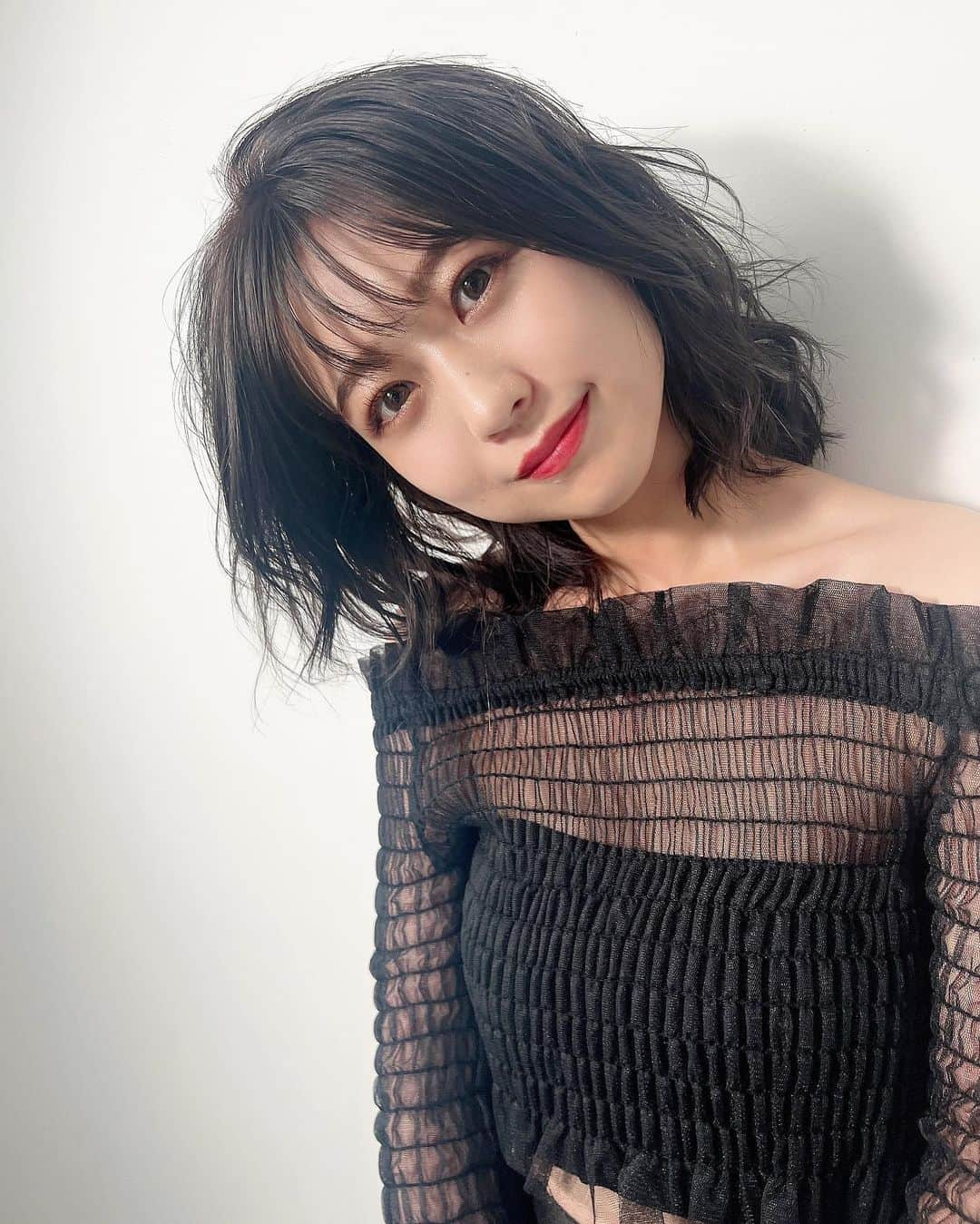 篠崎彩奈さんのインスタグラム写真 - (篠崎彩奈Instagram)「📸 今日のヘアメイクはれなちゃんでした🥹💄 @katorena_ktrn  #shooting #撮影 #make #makeup」6月6日 19時45分 - ayana.s_official