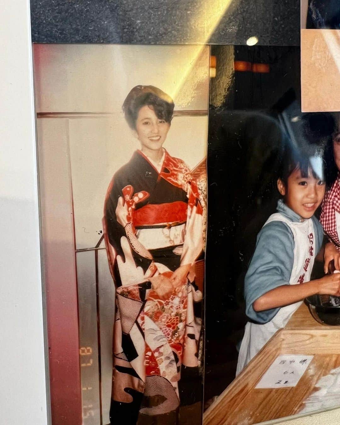 雨宮みずきさんのインスタグラム写真 - (雨宮みずきInstagram)「姉の結婚式では水色の色留袖を☺️💙  この日も銀座の着物興栄の着物を着ています @kimonokouei8 👘  白無垢もウェディングドレスも ほんとに綺麗だった🥹🥲💞💞 ウェルカムボードにいた成人式の時のお母さんも🤗👘笑  #kimono #着物 #着物コーデ」6月6日 19時46分 - ammymzk0926