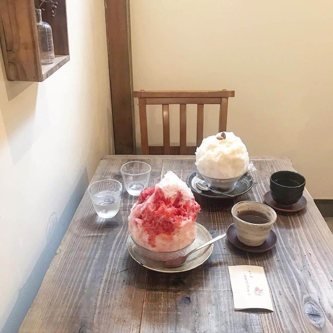PATRA magazineさんのインスタグラム写真 - (PATRA magazineInstagram)「【並んでいても食べたい！全国のかき氷屋さん🍧🤍】  全国のおすすめかき氷屋さんをご紹介🍉  ・Daiya Maison（大阪） ・うめぞの茶房（京都） ・おいしい氷屋（福岡） ・vuori（神奈川） ・wad（大阪） ・海と坂と（兵庫） ・サカノウエカフェ（東京）  みんなもぜひ行ってみてね🌻🤍  ＼ thank you 🦢 ／ @___321h / @___ponmk2___ @kanasanpo_1106 / @megu.03_03 @chan_said_ / @___reimm.74 @sae_tana_ / @saya26_h  今みんなの中で流行っている事やアイテムがあれば @patra__jp をタグ付けしてぜひ教えてね🔔  皆さんのすてきな投稿をぜひ紹介させてください！ . . #かき氷 #かき氷マニア #大阪かき氷 #都内かき氷 #京都かき氷」6月6日 20時00分 - patra__jp