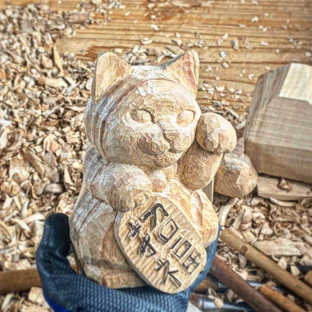 花房さくらさんのインスタグラム写真 - (花房さくらInstagram)「日本的お土産といえば、やっぱり招き猫は外せないよね！  #猫は時として旅をする #招き猫  #cat #sculpture #hanafusasakura」6月6日 20時02分 - sakura_hanafusa