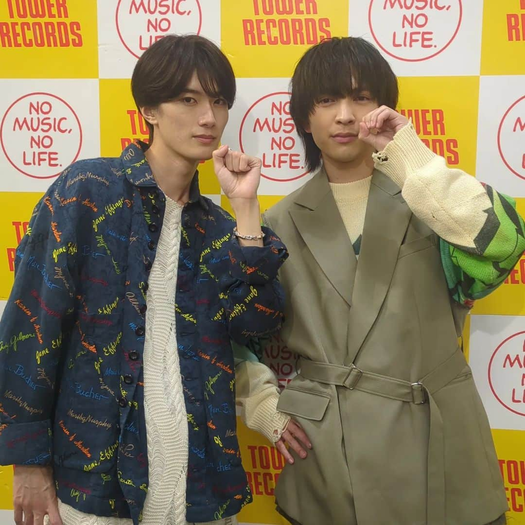 名古屋パルコさんのインスタグラム写真 - (名古屋パルコInstagram)「【東館6F TOWER RECORDS】  M!LKメジャー1stアルバム「Jewel」リリース記念「お見送り会」 吉田仁人さん、山中柔太朗さんがご来店 2ショットを撮影させていただきました！  M!LKメジャー1stアルバム「Jewel」は好評発売中です！  @jyutaro_milk @yoshida_jinto_milk @milk_official_2014  #MILK #MILKジュエル #吉田仁人  #山中柔太朗」6月6日 20時05分 - parco_nagoya_official