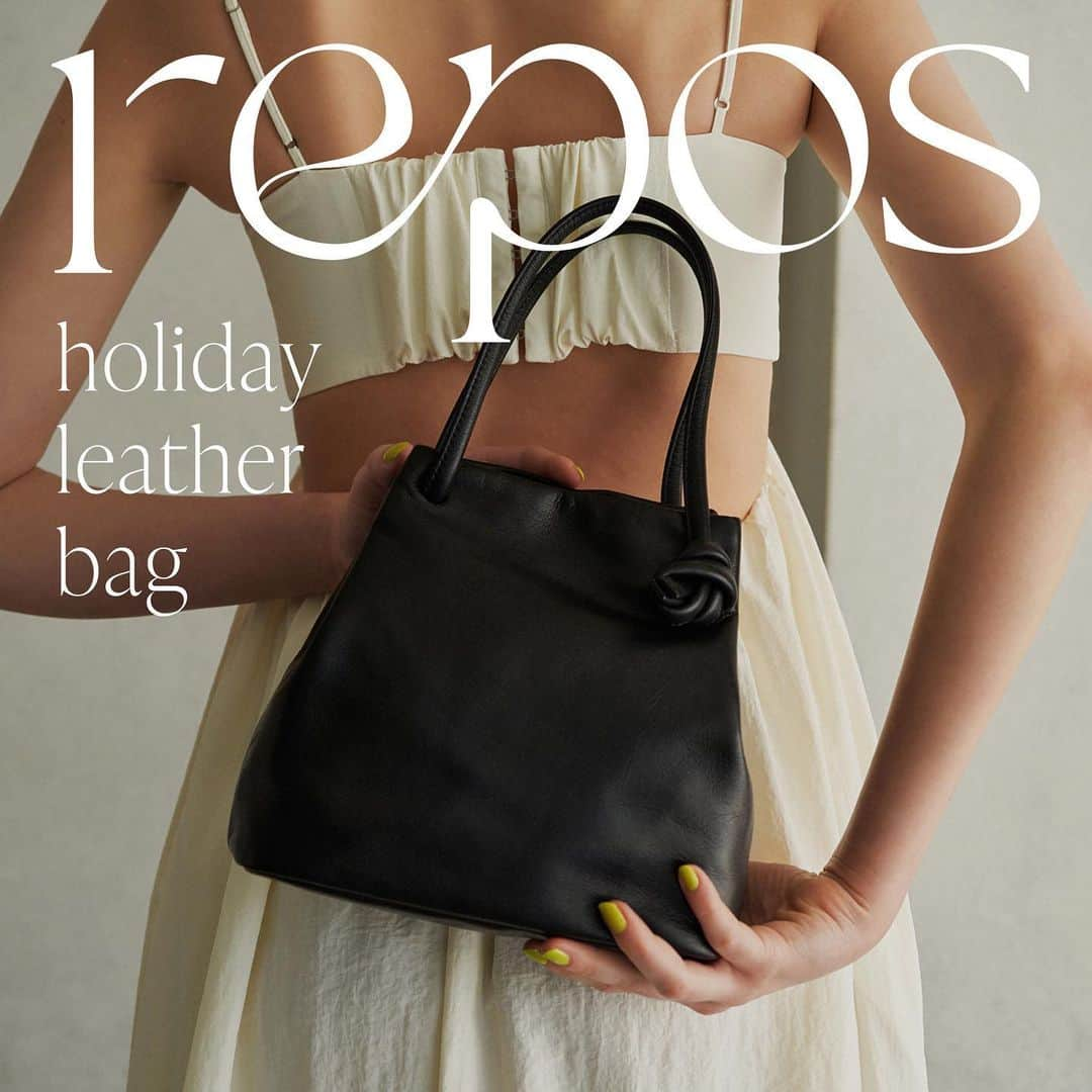 ラシット公式アカウントのインスタグラム：「2023.6.6 new release repos -holiday leather bag- 心と体を解き放つ休日。 大切な人と過ごしたり、好きな場所へ出かけたり・・・ 私が私らしくいられる、特別な相棒になりますように。  新しいシリーズ repos[ルポ]が本日発売！ こだわりのレザーシリーズは、いつもの日常に彩りを添えてくれる、特別な存在になってくれるはず。  休日はもちろん、お仕事シーンや、大切な日のオケージョンバッグとしても◎  詳細はPAL CLOSETでもご紹介しております。 ぜひ特設ページをご覧くださいませ。  #russet #ラシット #repos #ルポ #レザーバッグ #レザートート #レザートートバッグ #お出かけバッグ #休日バッグ #お仕事バッグ #通勤バッグ #ミニトートバッグ #ミニトート #3way #3wayバッグ #新作バッグ #ニューリリース #パルクロ #パルクローゼット #palcloset #バイカラートート #バイカラートートバッグ #ウッドハンドル #お仕事トート #お仕事トートバッグ #オケージョンバッグ #オケージョントート #フォーマルバッグ」