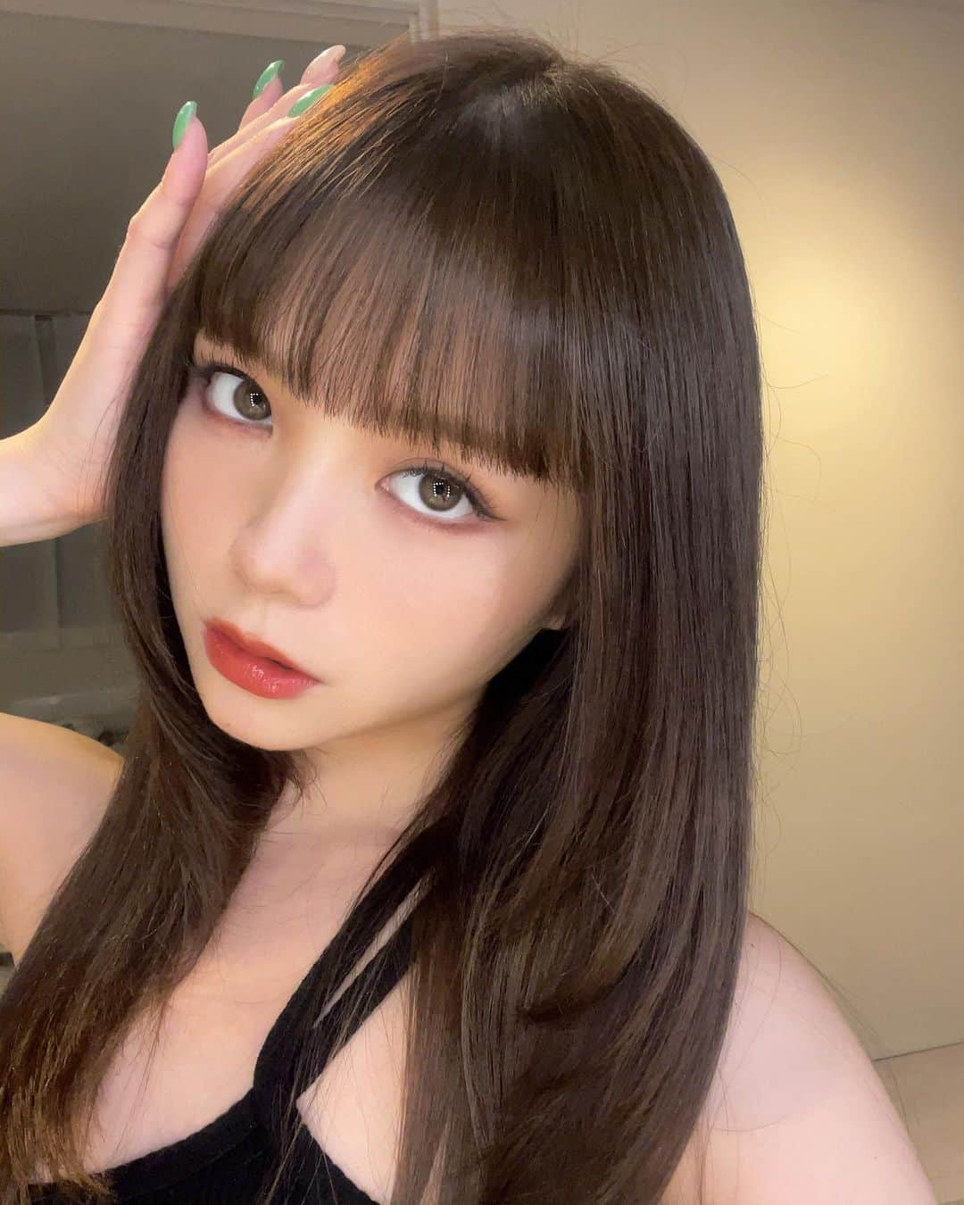 桜井美悠（みゆみゆ）さんのインスタグラム写真 - (桜井美悠（みゆみゆ）Instagram)「. イメチェンどうですか🖤   @logshogo さんのカットが上手すぎて。 みっちり相談しながらいい感じにしてもらった〜💇‍♀️」6月6日 20時44分 - miyumiyu1112