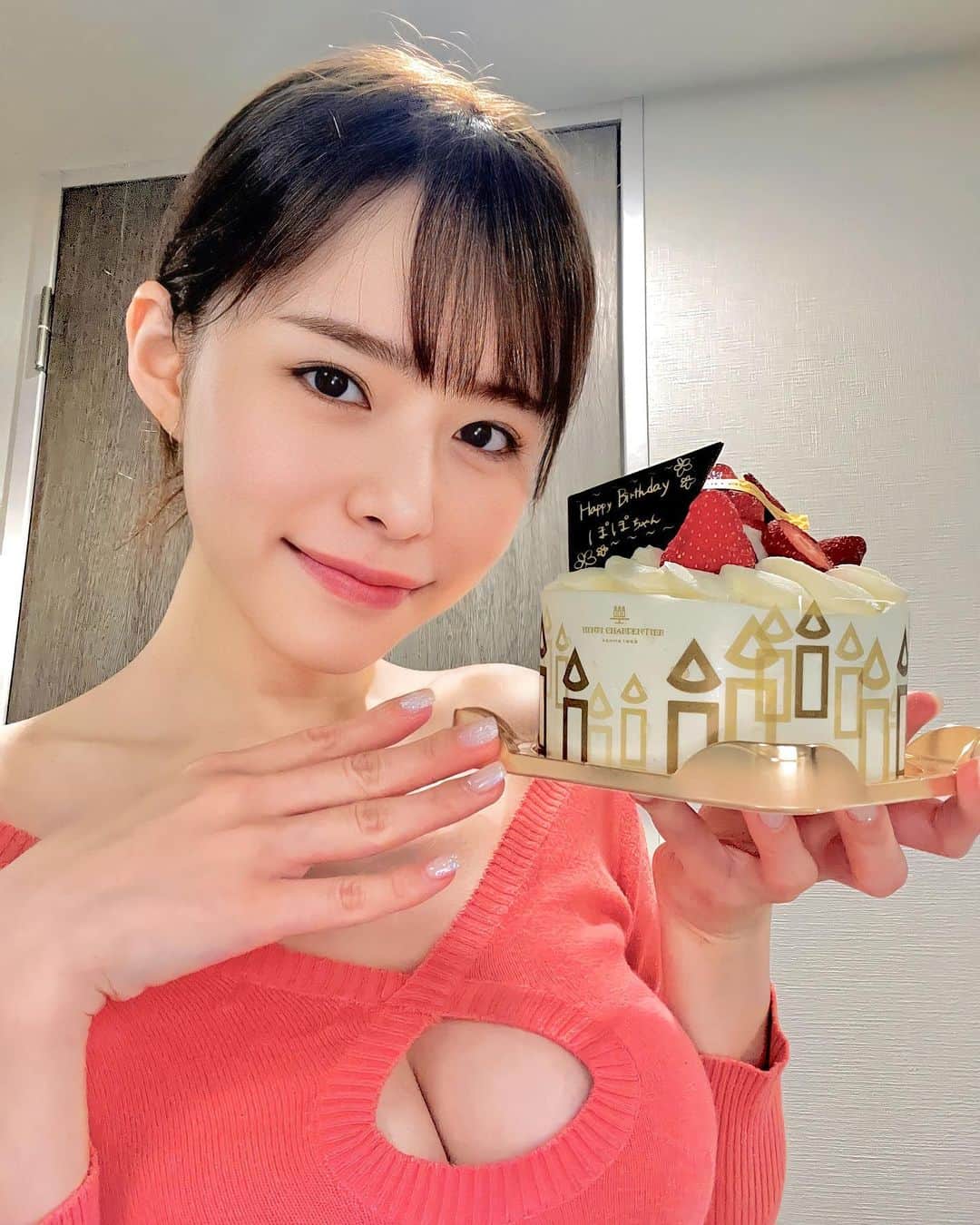 雛野ぽぽさんのインスタグラム写真 - (雛野ぽぽInstagram)「お誕生日お祝いありがとうございました🥺 今年も素敵な1日を過ごせました✨」6月6日 20時46分 - 1mariannnnn