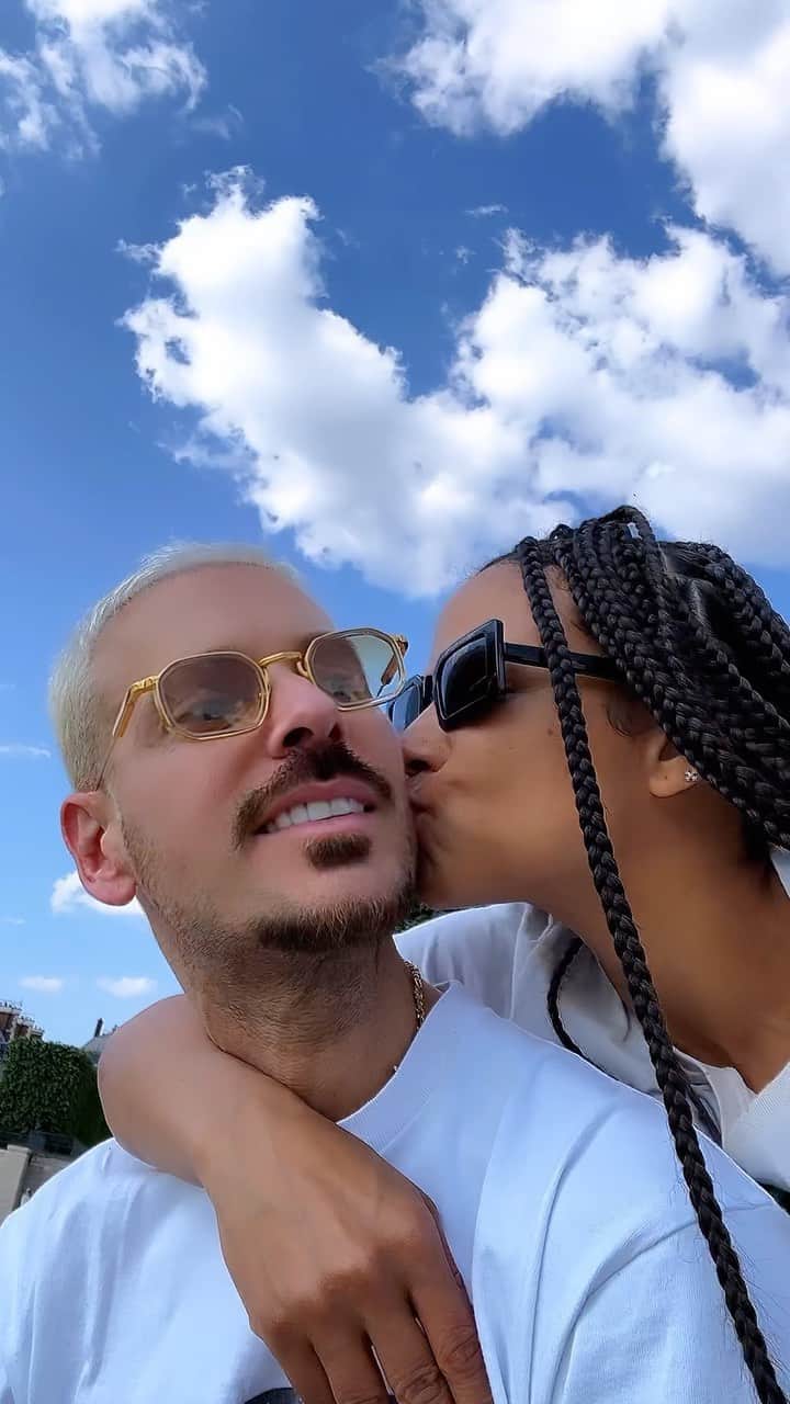 クリスティーナ・ミリアンのインスタグラム：「and just like that… we happy! 🥰」