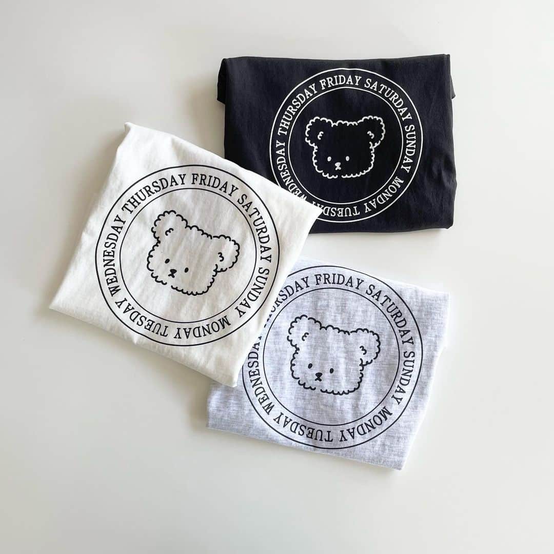 のインスタグラム：「𝘤𝘩𝘦𝘳𝘪𝘮 𝘴𝘶𝘮𝘮𝘦𝘳 𖧷ᐝ ⁡ ⁡ 🧺 bear week tee ⁡ @oottbebe  ⁡ ⁡ 可愛いクマのロゴが印象的なTシャツです♪ ⁡ 胸元と背中にクマさんがあって 前も後ろ姿もとっても可愛いですよ！ ⁡ ※お揃いのロンパースは完売となっております ⁡ ⁡ now on SALE 𓂃 𓂂 𓏸 ⁡ ⁡ ＿＿＿＿＿＿＿＿＿＿＿＿＿＿＿ ⁡ cherim closet ⁡ 🏛富山県富山市天正寺1076 ⁡ O P E N 10 : 00 - 16 : 00 ( 平日 ) 11 : 00 - 16 : 00 ( 土日祝 ) ⁡ 即納品は １- 2 日で発送可能 ✎̰ ( 営業日に限ります )」