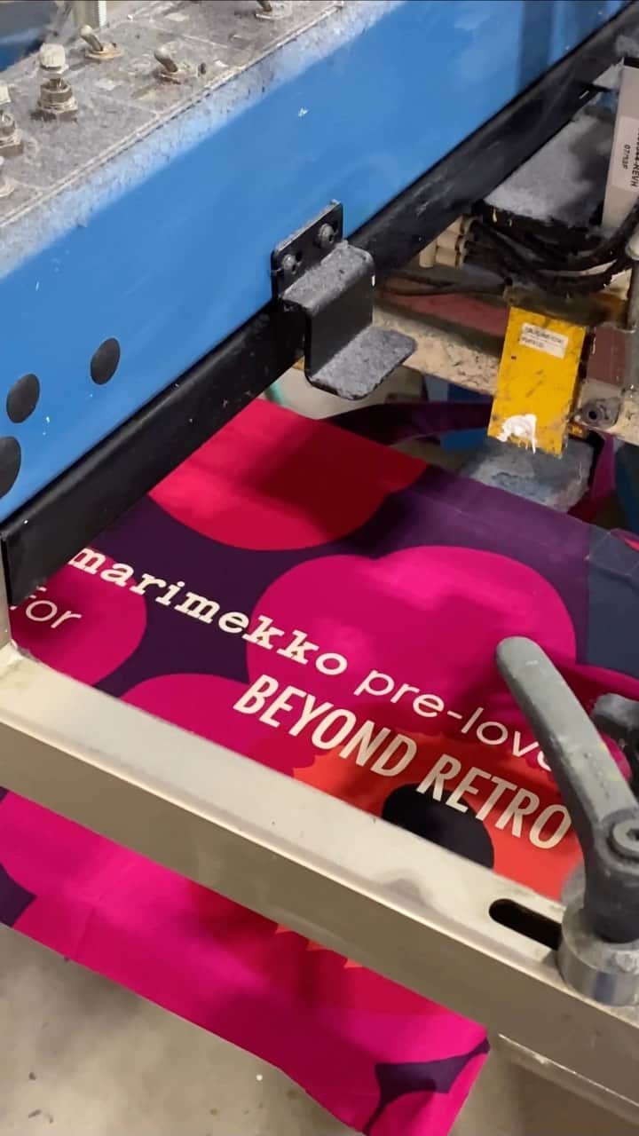 マリメッコのインスタグラム：「The countdown for Marimekko Pre-loved for Beyond Retro has begun! Join us this Friday at Beyond Retro stores on Drottninggatan in Stockholm and Forum in Helsinki and get set for a treasure hunt. The limited-edition collection brings you a curated selection of Marimekko design gems spanning from the 1960s to the 1990s.🔥 Are you ready?​  ​#marimekkopreloved #marimekko #beyondretronordics @beyondretro」