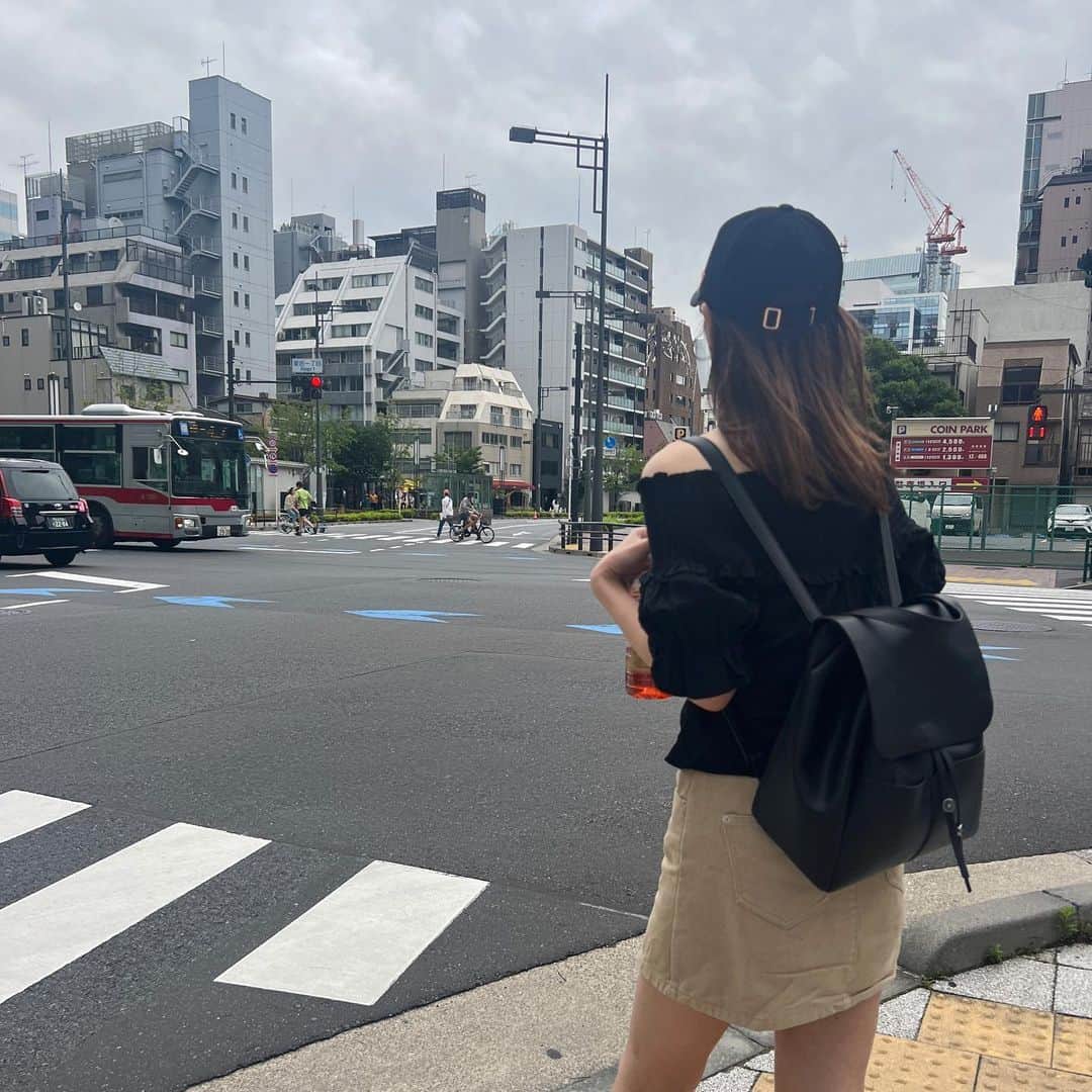 のインスタグラム：「最近は、リュック背負って よく歩く毎日を過ごしてます🙇‍♀️」