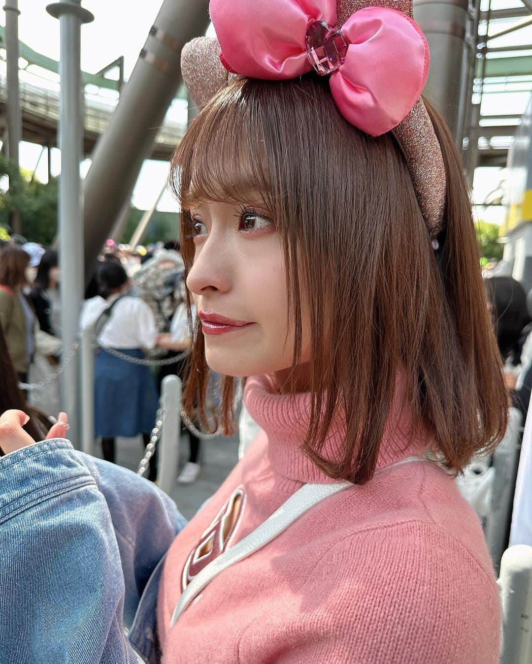 清水里香さんのインスタグラム写真 - (清水里香Instagram)「⁡ ⁡ 少し前に...🌍💞 ⁡ ⁡ 年下の親友ちゃんとユニバに行きました！ いつもめっちゃ写真撮ってくれる🥹 ⁡ dieselのトップス着たかったから キティーちゃんのカチューシャにした🫶🏻 ⁡ ⁡ ⁡ ⁡ #ユニバ #universalstudiosjapan」6月6日 20時55分 - partyyy_chu