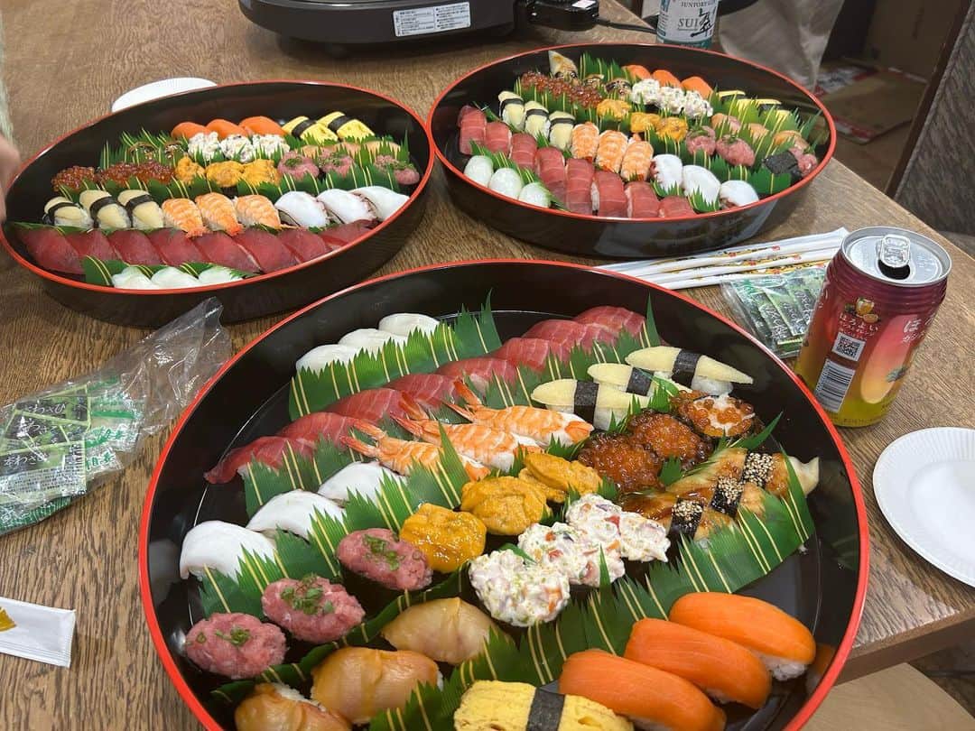R!Nのインスタグラム：「最終日はお寿司でした🍣」