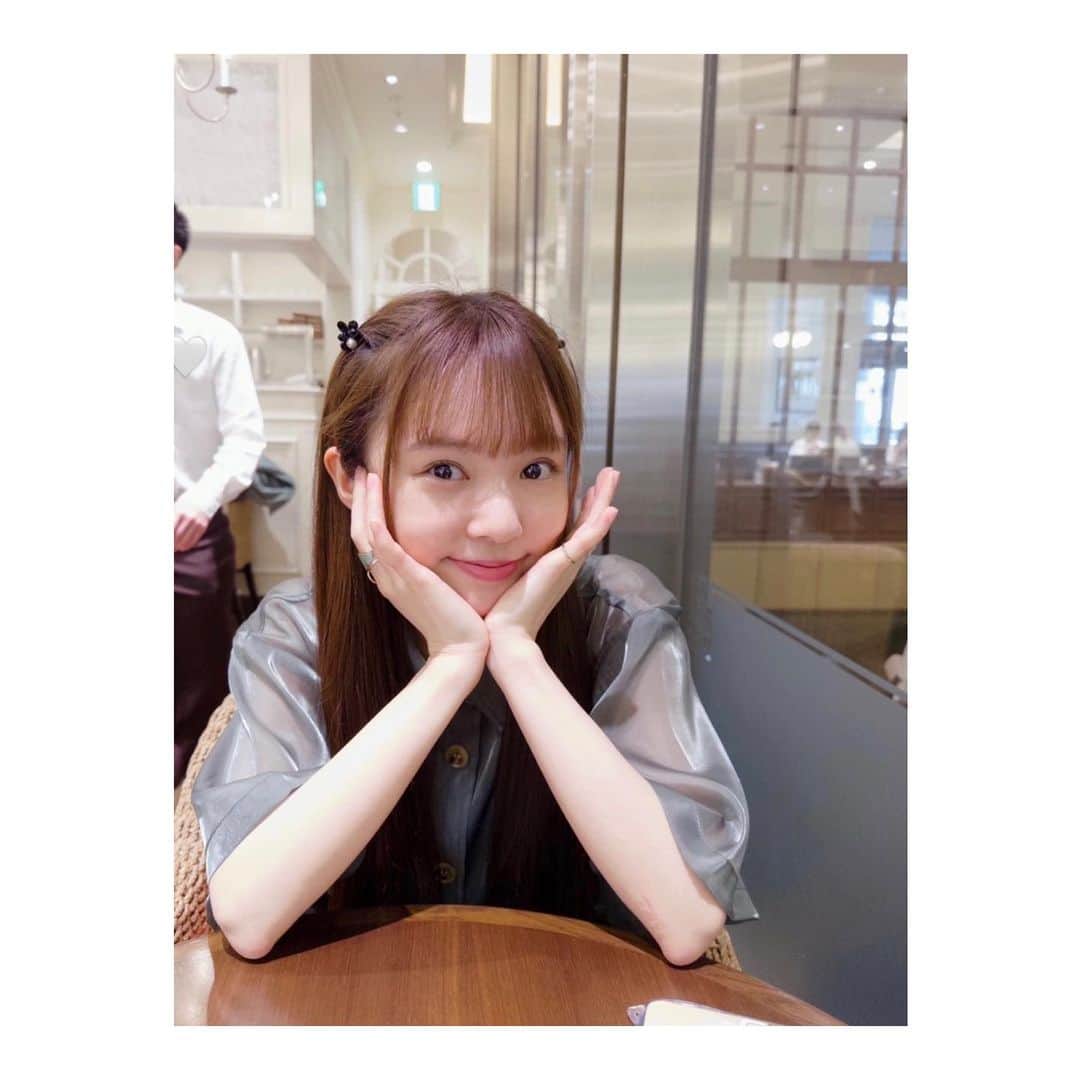 MINAのインスタグラム：「. インスタのフォロワーさん20万人🥺✨ コメント返信するね！！💚 いつもありがとう、、>_< . Thank you for your Instagram 200,000 followers🥺 Reply with comments for this post🤍 Thank you as always:) @sei.y8 が撮ってくれた📸＾＾」