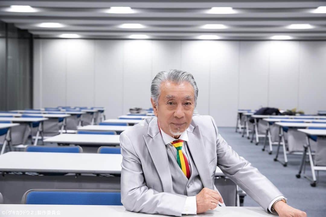 ゲキカラドウ2のインスタグラム：「🐼📸ˊ˗  そろそろ鴨下社長(#高田純次)が登場する頃です…  しかし！ 「ロンロン」史上最大の危機💥 猿川たちは会社を救うことができるのか🌎！？　  第10話は6/8(木)深夜𝟐𝟒:𝟑𝟎～です！ お楽しみに🤗  📱第9話見逃し配信中！ #Tver 📱全話配信中！ #Paravi #Lemino #ネットもテレ東  ━━━━━━━━━━━━━━ 「ゲキカラドウ２」 毎週木曜深夜𝟐𝟒:𝟑𝟎〜 ハッシュタグ▷#ゲキカラドウ #桐山照史（#ジャニーズWEST） #土村芳 #福本大晴 （#Aぇgroup/ #関西ジャニーズJr.） #森田甘路 #前川泰之 #高田純次 #平田満」