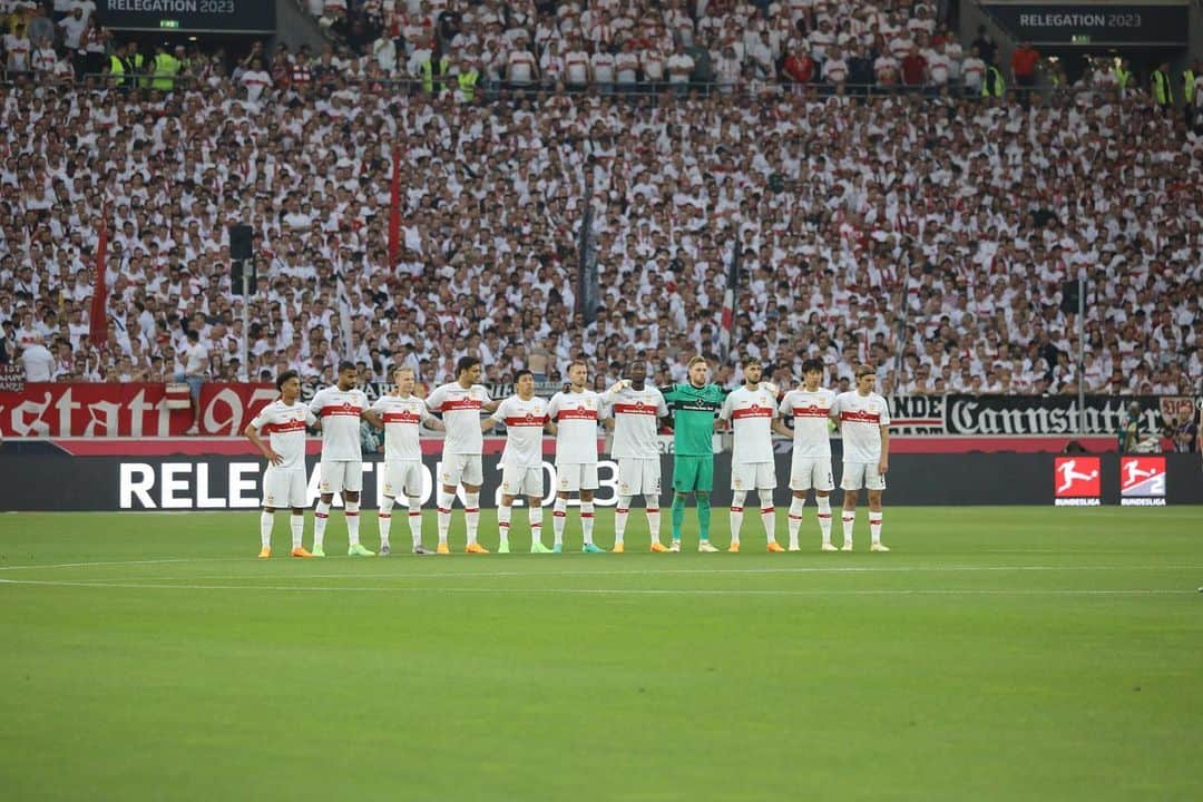 遠藤航さんのインスタグラム写真 - (遠藤航Instagram)「.. .we are staying in the @bundesliga !! It was a very tough and a long season but I’m so glad what we achieved at the end. Thank you for the amazing support whole the season @vfb fans⚪️🔴 . #vfb #stuttgart #bundesliga #🇩🇪 #together #team #samurai #🇯🇵 . #シュツットガルト #ブンデスリーガ #遠藤航」6月6日 21時29分 - endowataru