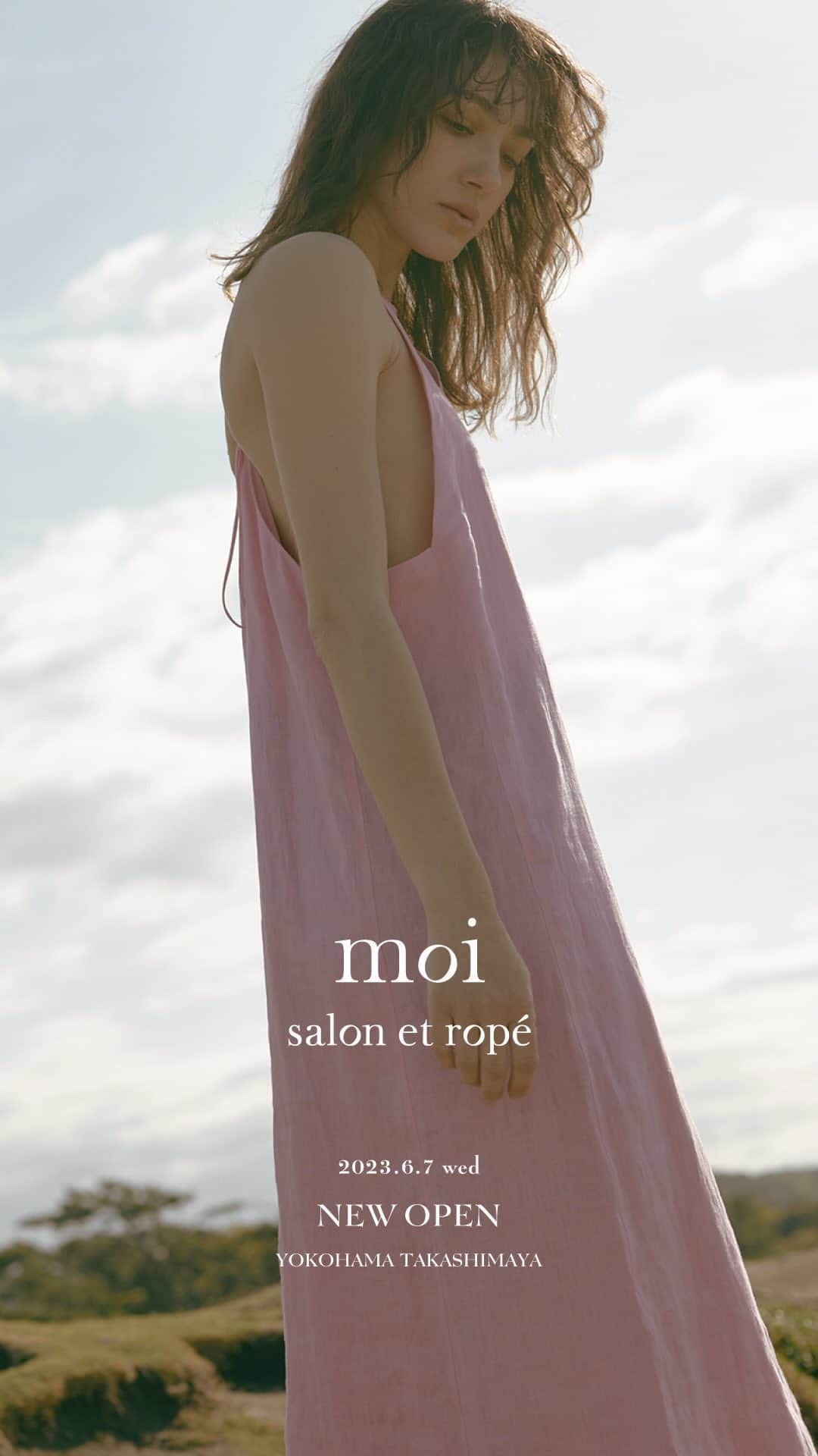 のインスタグラム：「⁡ いつもロペをご愛顧いただき誠にありがとうございます。 「moi salon et ropé（モア サロン エ ロぺ）」 髙島屋横浜店がオープンいたします。 ⁡ "more love, moi woman"をコンセプトに、ROPÉの持つエレガンスさと、SALON adam et ropéのライフスタイル提案を掛け合わせ特別な空間を演出します。 ⁡ オープンに伴い、さまざまな特典をご用意しております。 ぜひ、この機会にご来店をお待ちしております。 ⁡ 【W POINT CAMPAIN】 6/7(水)-6/11(日)の期間中、お会計の際にJUN GLOBAL IDカードまたはジュン公式アプリ「POINT」画面のIDバーコードをご呈示いただくと、ポイントを通常の2倍プレゼントさせていただきます。 ⁡ 【ノベルティプレゼント】 ￥27,500(税込)以上お買い上げの方に、シルクソープ＆リネンハンカチのノベルティ プレゼント！ ※先着順となります。 ⁡ ＜moi salon et ropé 髙島屋横浜店＞　 6月7日(水)オープン 住所：〒220-8601 神奈川県横浜市西区南幸1丁目6番31 4階 TEL：045-620-2851 ⁡ ⁡ ⁡ #moisalonetropé #モアサロンエロペ #morelovemoiwoman #yokohama #横浜髙島屋 #横浜 #ロペ #ROPÉ #ropejp」