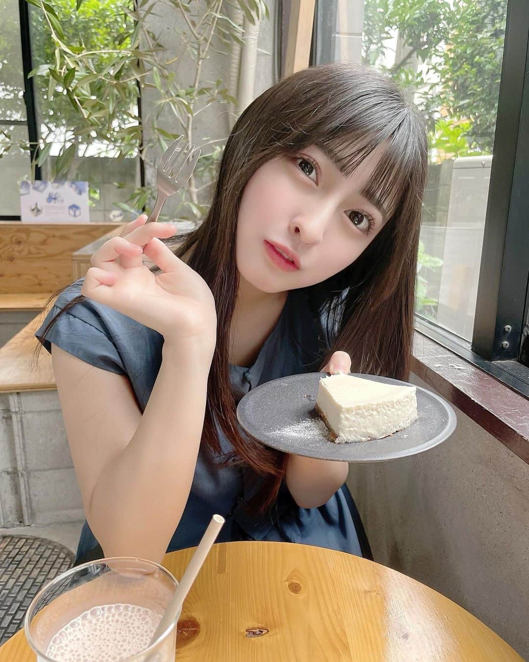 竹内月音さんのインスタグラム写真 - (竹内月音Instagram)「おしゃれカフェで朝活してきました☀️ チーズケーキ好きなのー！ 何ケーキが好き？😳🤍」6月6日 21時56分 - takeuchi_tsukine