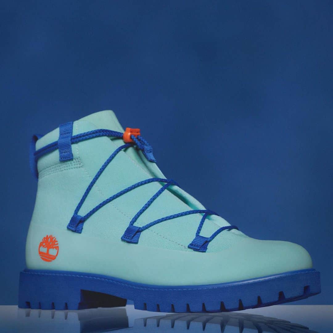 ティンバーランドのインスタグラム：「The Timberland x @suzanne.oudehengel Future73 Knit 6-inch Boot brings the unexpected to a timeless classic. 💙​ ​ Oude Hengel’s vibrant experimentation with color and materials makes for another innovative capsule to take you into the future.​ ​ Tap to shop the Timberland x Suzanne Oude Hengel Future73 collection.​ ​ #Future73​ #Timberland50​ #BuiltForTheBold」