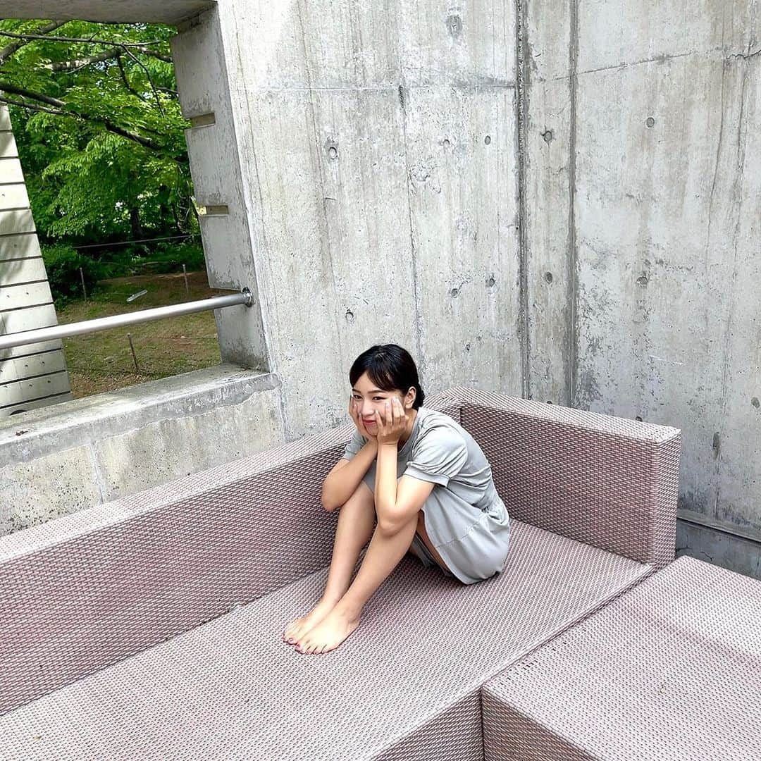 夏江紘実のインスタグラム：「. 今初めてづくしを経験して勉強している毎日☺︎ 楽しみがいっぱいでもあるので、ちゃんと形にしていきたいな！ . たまには外でのんびりぼんやり😌 . .」