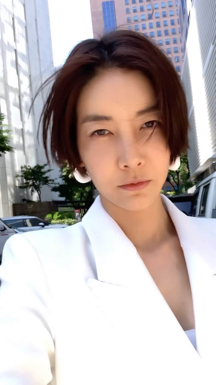 チン・ソヨンのインスタグラム：「🎬 #행복배틀  #오늘밤9시」