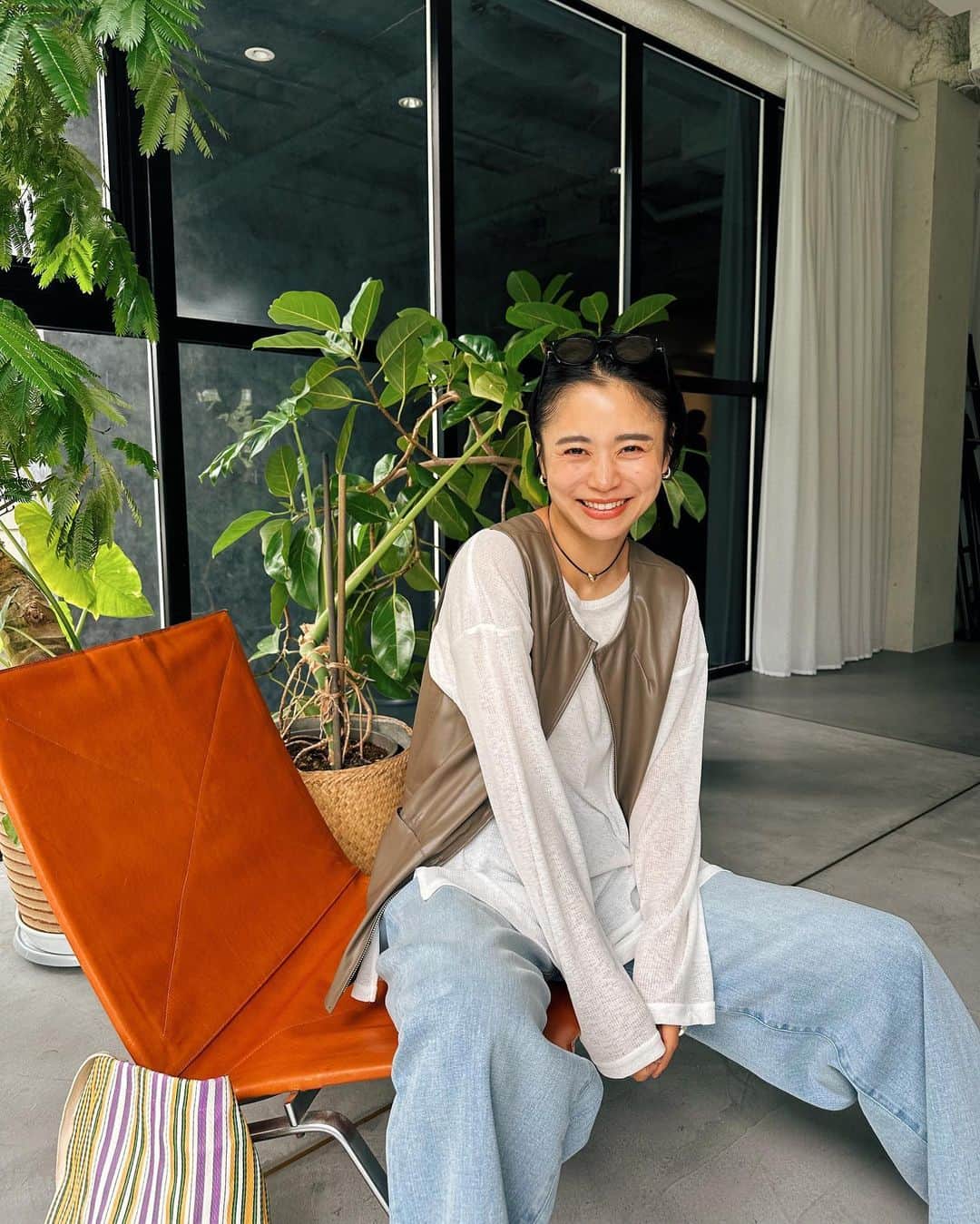 忍舞のインスタグラム：「スタジオが可愛いかったので コーデとってもろた日w  #しのぶんコーデ #しのぶんメイク」
