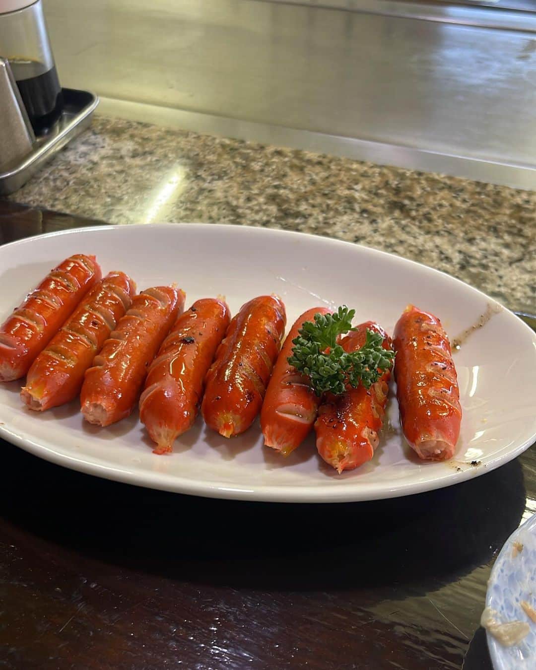 中神拓都さんのインスタグラム写真 - (中神拓都Instagram)「初めて行きました(^^) 目の前で焼いてくれる鉄板料理屋さんでむっちゃ美味しくて、いっぱい飲み食いしました！ 今日はチートデイということで☺️ また行きます‼️ 岐阜の笠松駅から徒歩1分くらい🥸」6月6日 23時29分 - nakagami.takuto