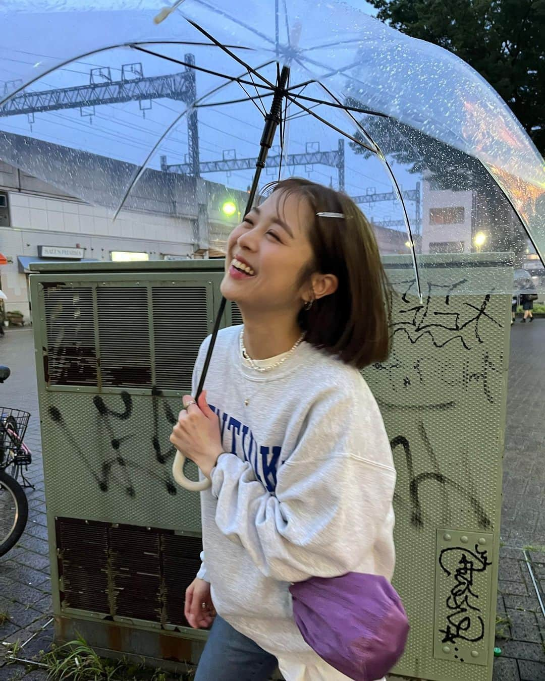 鈴原ゆりあさんのインスタグラム写真 - (鈴原ゆりあInstagram)「☔️」6月6日 23時28分 - suzuhara_yuria