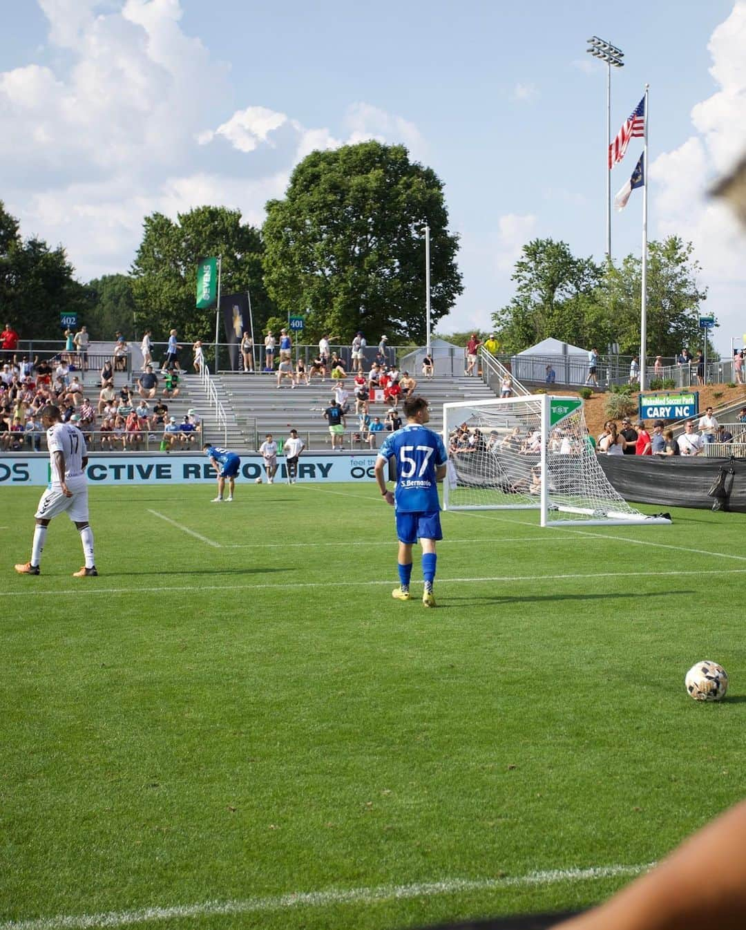 コーデル・ブローダスさんのインスタグラム写真 - (コーデル・ブローダスInstagram)「New partnerships im investing in sports especially soccer Team @fareastunited  last week played in @cp3 @tst7v7 soccer tournament we fell short to winning the 1million $ prize but we will be back next year !! I’m intrigued with the culture / community as well as potential growth that this sport will bring I see endless opportunities ✅⚽️ @anton_delro @tst7v7 #7v7#fareastunited  @Fortunate_ful @masakiwatanabe1202 @bienvecadiz @j.pacheco @komododragonite @eddiemallari  @matt_holland88 @brndn_gmz @fellipe_oliveiras @sofiaharrison16 @jonahromero3 @ty_john1995 @nestquick_09」6月7日 9時48分 - cbroadus