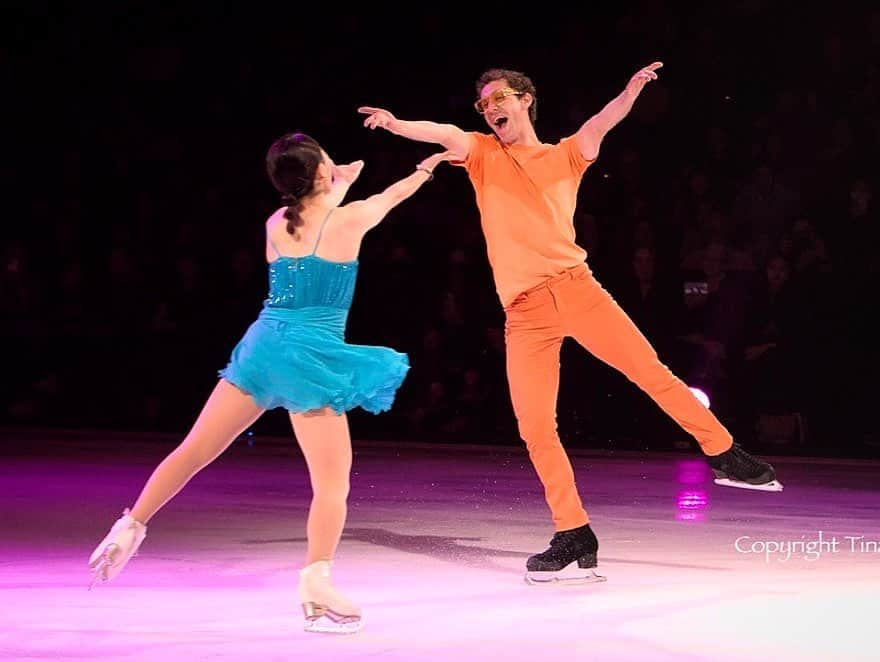 ジェイソン・ブラウンさんのインスタグラム写真 - (ジェイソン・ブラウンInstagram)「🧡💚💙💜 @starsonice   Pure happiness!! あのシーンはその時の幸福感を思い出させてくれます。🥰 Thanks @tinatyanphotography & @sunny_megan_ for capturing one of my favorite moments from the show!!! 🙏  #soi2023 #starsonice #tour #tourlife #show #iceshow #figurskating #iceskating #love #smile #happy」6月7日 10時10分 - jasonbskates