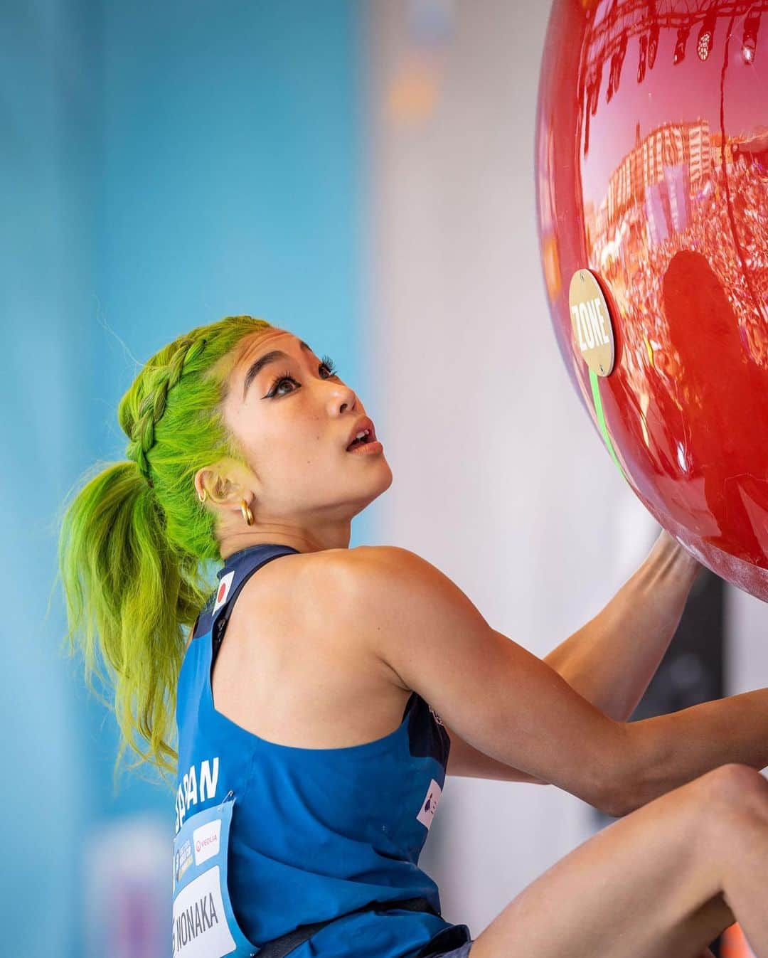 野中生萌さんのインスタグラム写真 - (野中生萌Instagram)「Felt very precious to be able to climb and fight hard with strong girls in the final round last weekend. I could see both the good and bad sides of my climb, and I never stop learning!💚😎📗 Pic by @janvirtphotography」6月7日 1時55分 - nonaka_miho