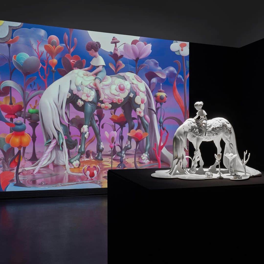 ジェームス・ジーンのインスタグラム：「Traveler Maquette and Animation. Eternal Spiral II currently on view at @a4artmuseum_official in Chengdu ⚡️🐼⚡️ @galleryallart」