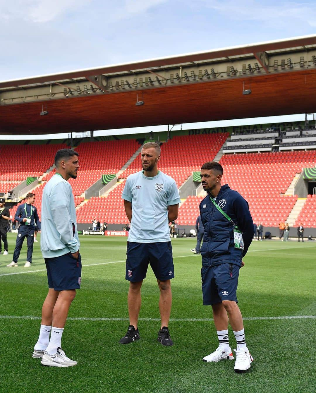 マヌエル・ランシニさんのインスタグラム写真 - (マヌエル・ランシニInstagram)「Ready for tomorrow 💪🏼⚒#COYI」6月7日 4時20分 - manulanzini