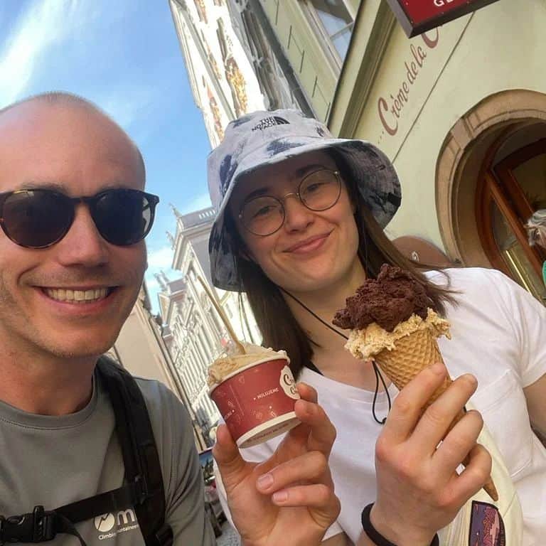 クロエ・コリエーさんのインスタグラム写真 - (クロエ・コリエーInstagram)「Prague World Cup ❌ Aside from the disappointment and frustration of my competition, it was great to discover the beautiful city of Prague. Thanks also to the community of Czech climbers who welcomed us and applauded us like crazy ! They know climbing in this country 💙 Next up is Brixen in a few days 🇮🇹」6月7日 4時37分 - chloe_caulier