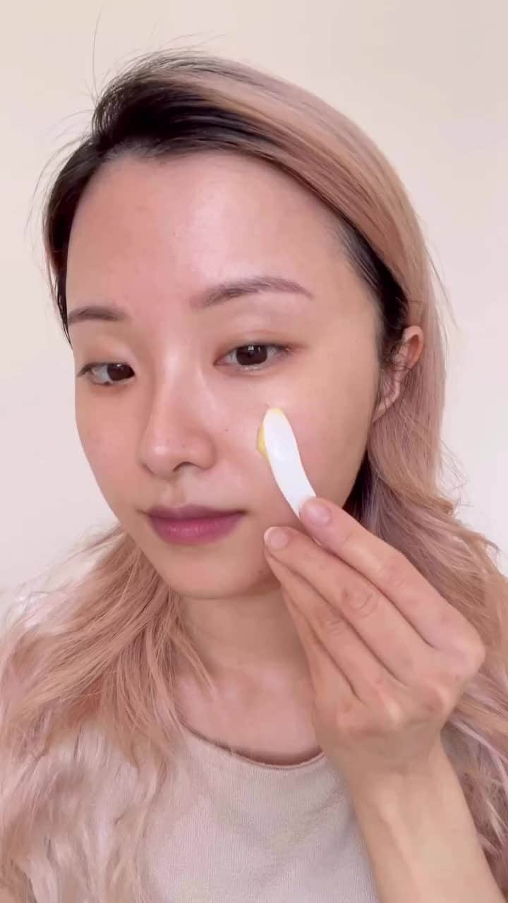 DHC Skincareのインスタグラム：「✨ Unveil your radiant glow✨⠀⠀⠀⠀⠀⠀⠀⠀⠀ Simplify your beauty routine with CoQ10 Quick Brightening Gel! This antioxidant-rich, all-in-one moisturizing gel does it all. ⠀⠀⠀⠀⠀⠀⠀⠀⠀ Hydrate, prime, and tone your skin in one step 💖  🎥 @petitebabyali」