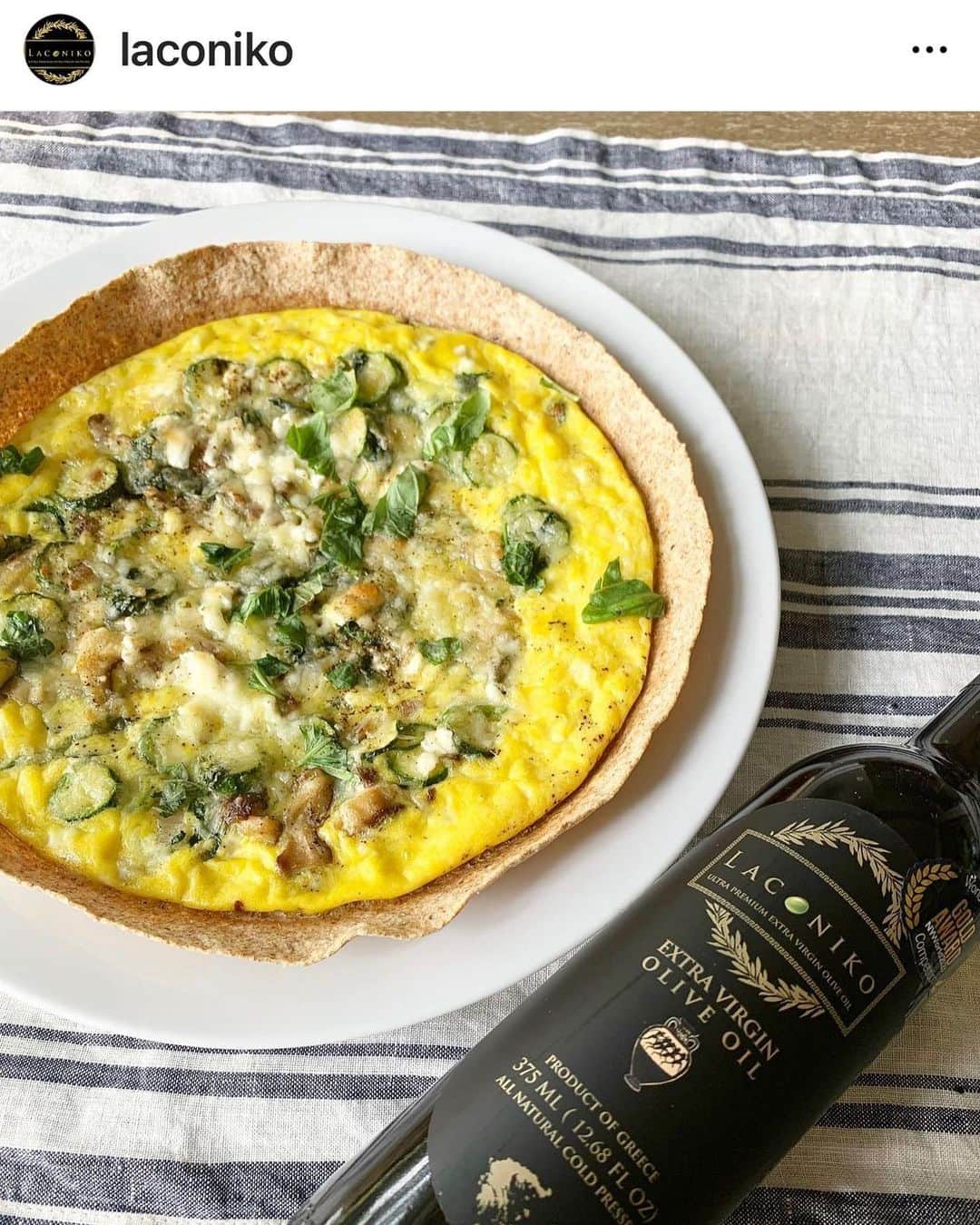 ニア・ヴァルダロスのインスタグラム：「I love this @laconiko olive oil. It’s Greek, smooth and strong, like my taste in men. #notanadjustafan」