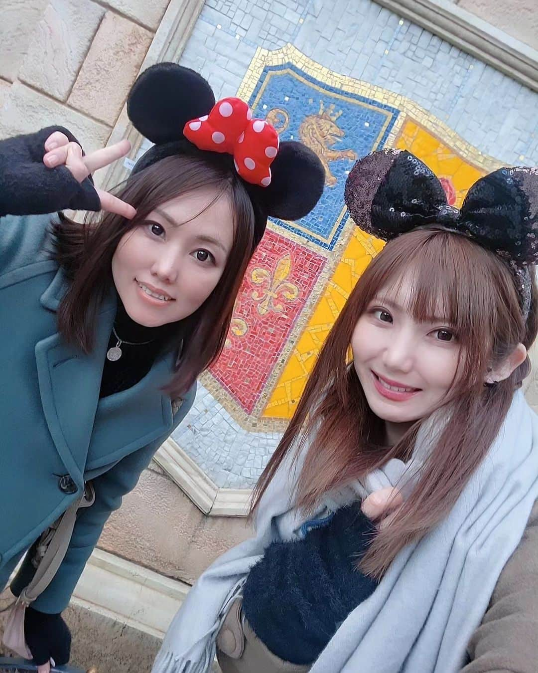 片瀬亜乃さんのインスタグラム写真 - (片瀬亜乃Instagram)「またディズニー行きたいなぁ もう5ヶ月も前かぁ  前、フック船長にが一人でポツンとしていてかっこいいですって言いに行ったら 肩を回してエスコートしてくれて綺麗なお花があるところに連れてってくれて🥰 その時からフック船長が推しになりました✨  また会えるといいなぁ」6月7日 5時00分 - anokatase1031