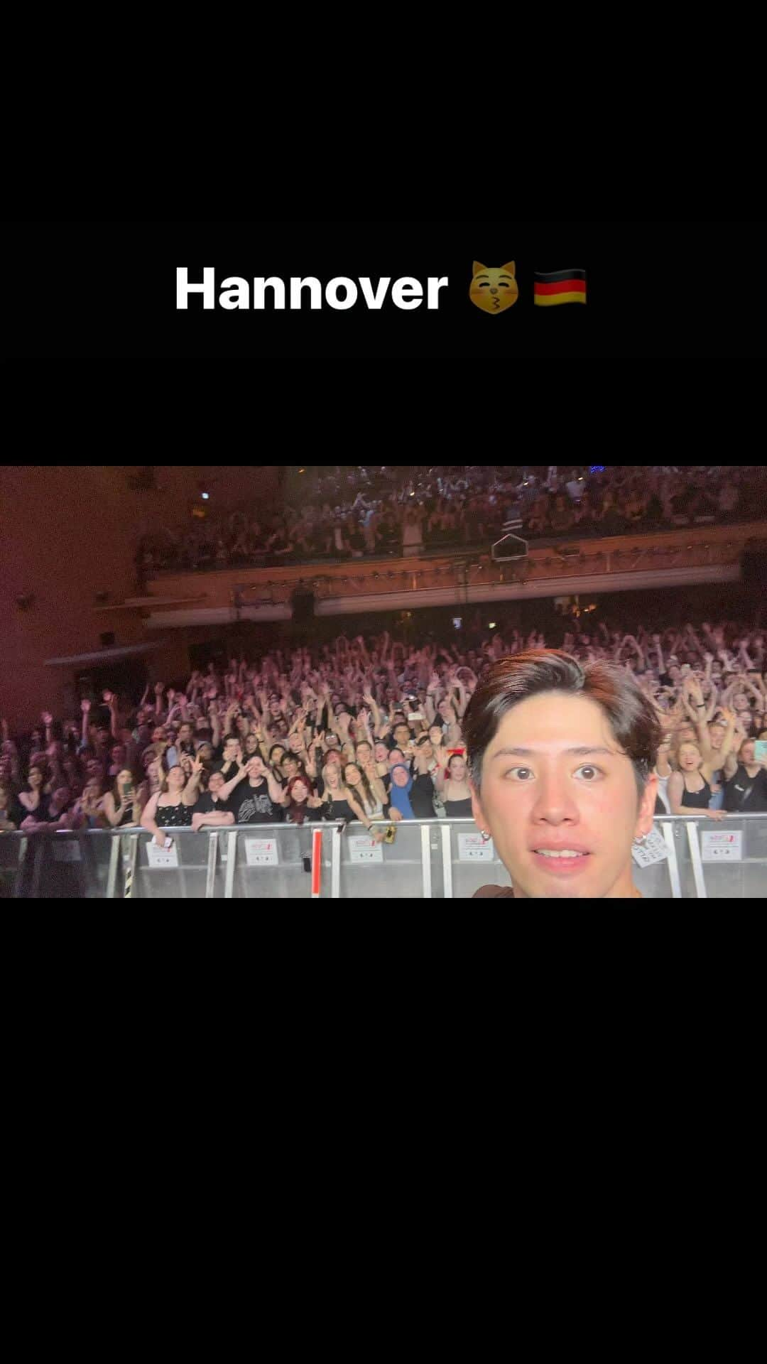 Taka のインスタグラム：「#oneokrock #hannover #luxurydiseaseeuropetour2023」