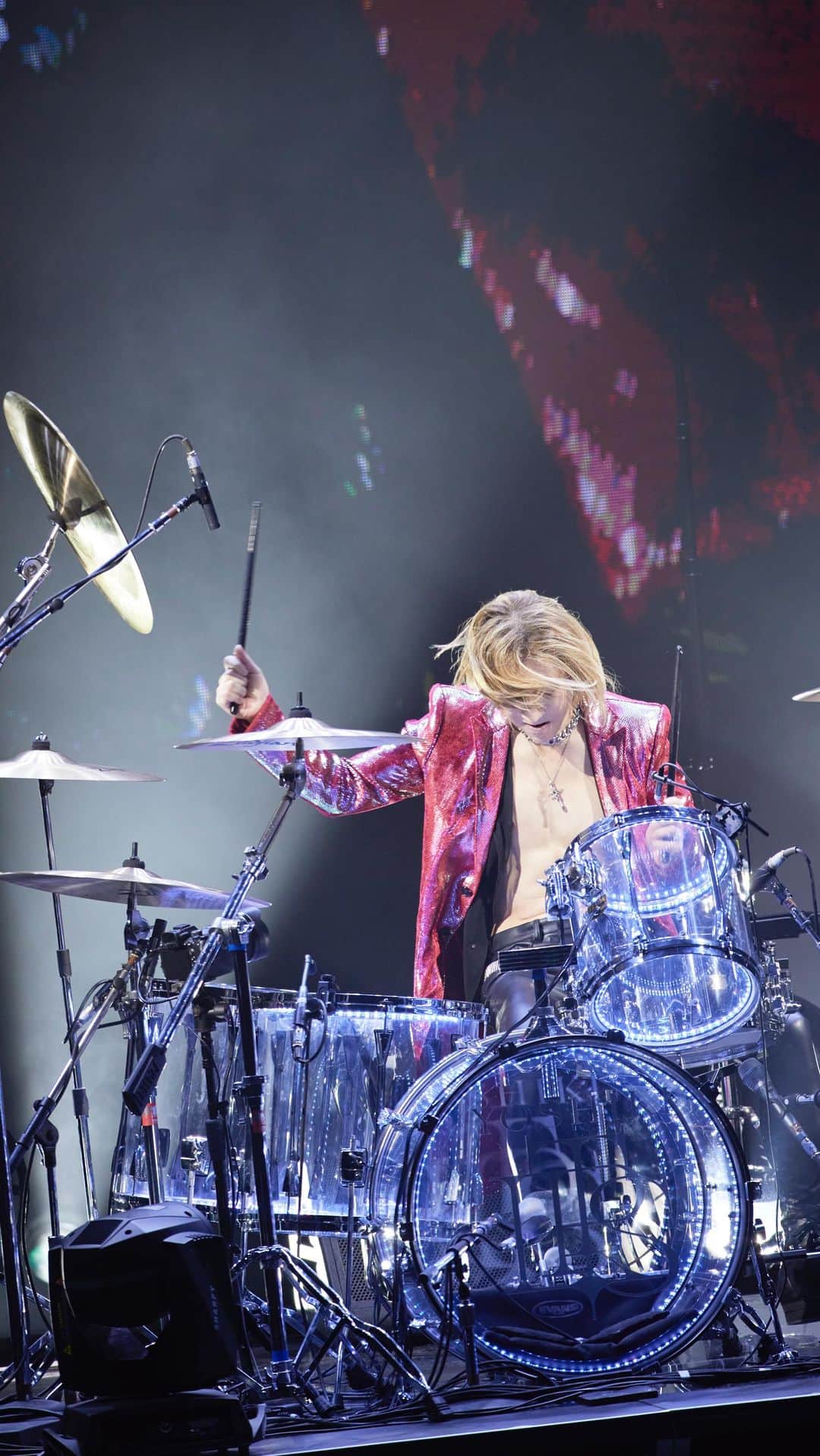 YOSHIKIのインスタグラム：「Coming soon too?! Drums & Piano.  Yoshiki  @xjapanofficial @thelastrockstars  #yoshiki #xjapan #thelastrockstars #drums #piano #fans #nyc #NewYork #DrumSolo」