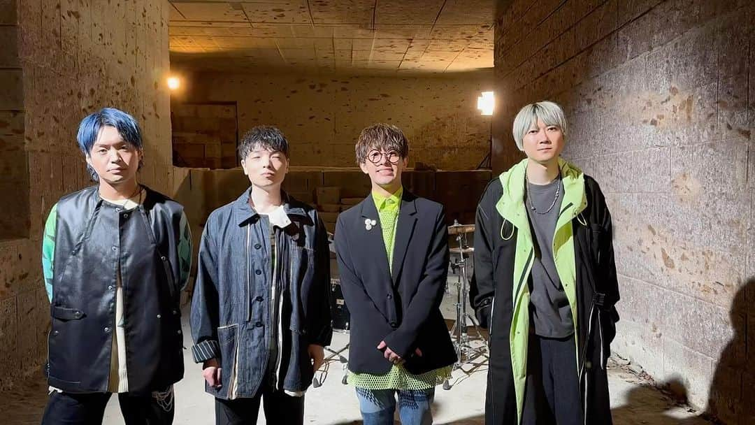 BLUE ENCOUNTのインスタグラム：「【本日発売】  テレビ東京系列ドラマ8 「 #弁護士ソドム 」主題歌  NEW SINGLE 💿『有罪布告』本日発売💿  カップリングの「DESTINY」と共に 今のブルエンをぜひお楽しみください‼︎  ▼各オンラインサイト購入はこちら https://blueencount.lnk.to/YUZAIFUKOKU.CD  ▼各配信リンクはこちら https://blueencount.lnk.to/Yuzaifukoku  #有罪布告 #弁護士ソドム #BLUEENCOUNT #ブルエン」