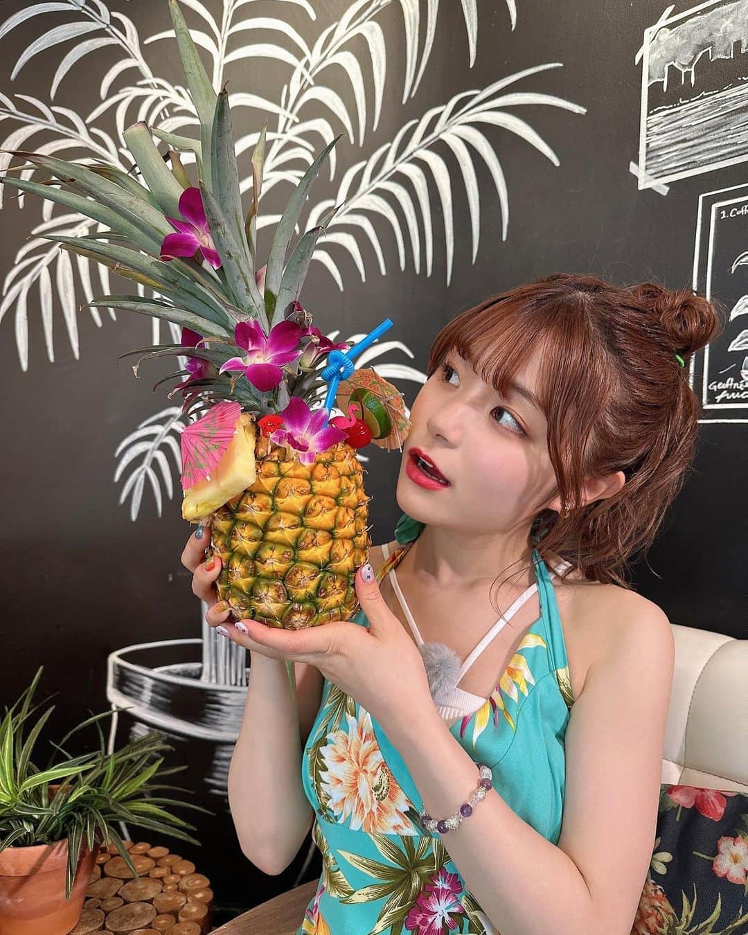 清司麗菜さんのインスタグラム写真 - (清司麗菜Instagram)「pineapple juice 🍍and pineapple hair ？  #waikiki#hawaii #hawaiistagram#pineapplejuice#hawaiianaromacaffe #ハワイ #ハワイ旅行#アウトリガーホテル#パイナップル #AKB48歌唱力no1決定戦#ご褒美ロケ」6月7日 8時46分 - seiji_0007