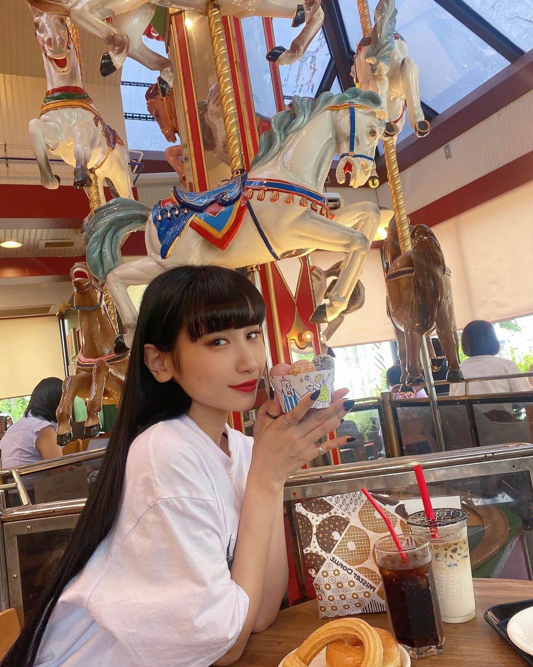 IBUKIさんのインスタグラム写真 - (IBUKIInstagram)「🎪🎠🎡🏰 . . . . 遊園地で一番好きな乗り物🎠❤︎ . . . . #バーレスク東京 #六本木 #メリーゴーランド #遊園地」6月7日 19時11分 - ibuki_burlesque